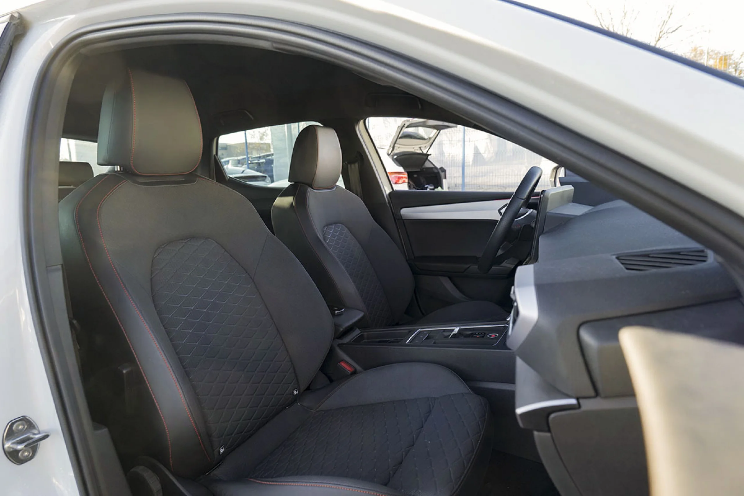 Seat Leon León 1.5 eTSI 110kW DSG SS FR Spec Edition - Foto 26