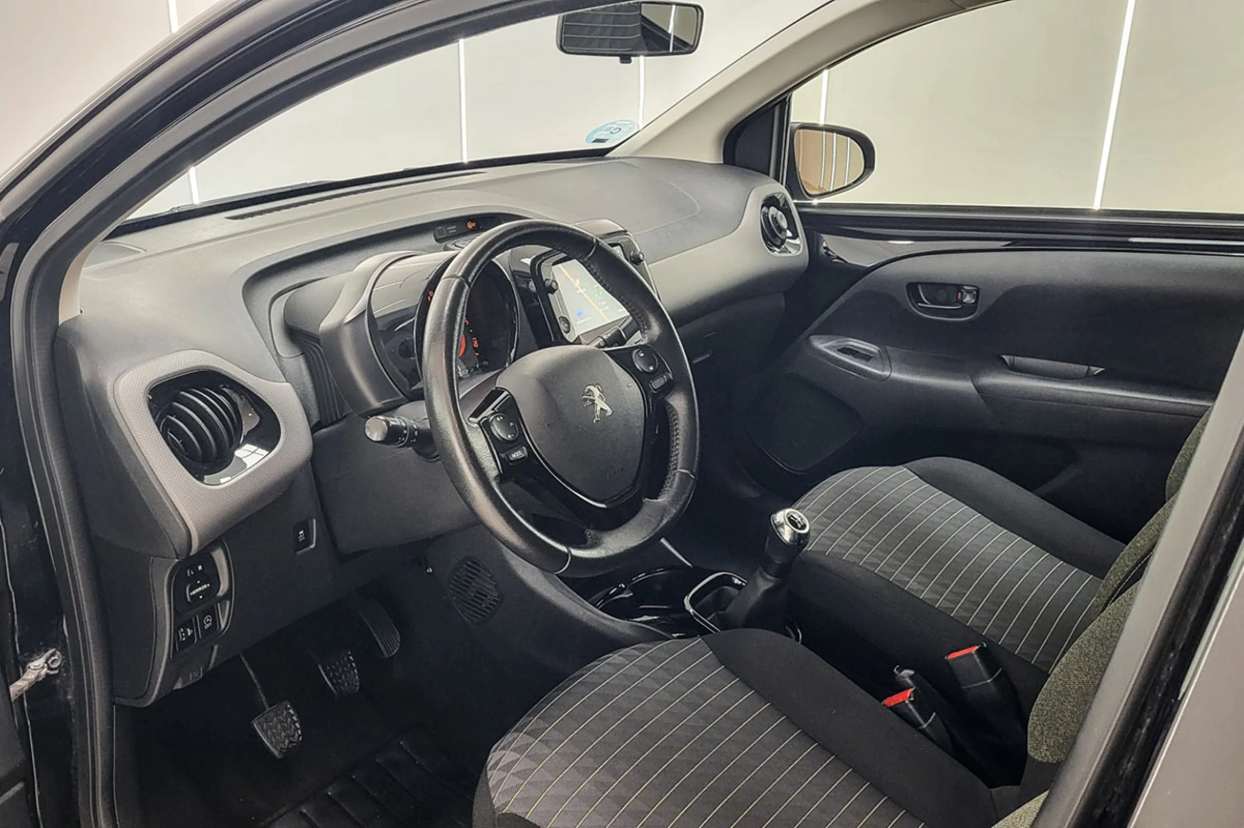 Peugeot 108 Active VTi 52kW 72CV - Foto 6