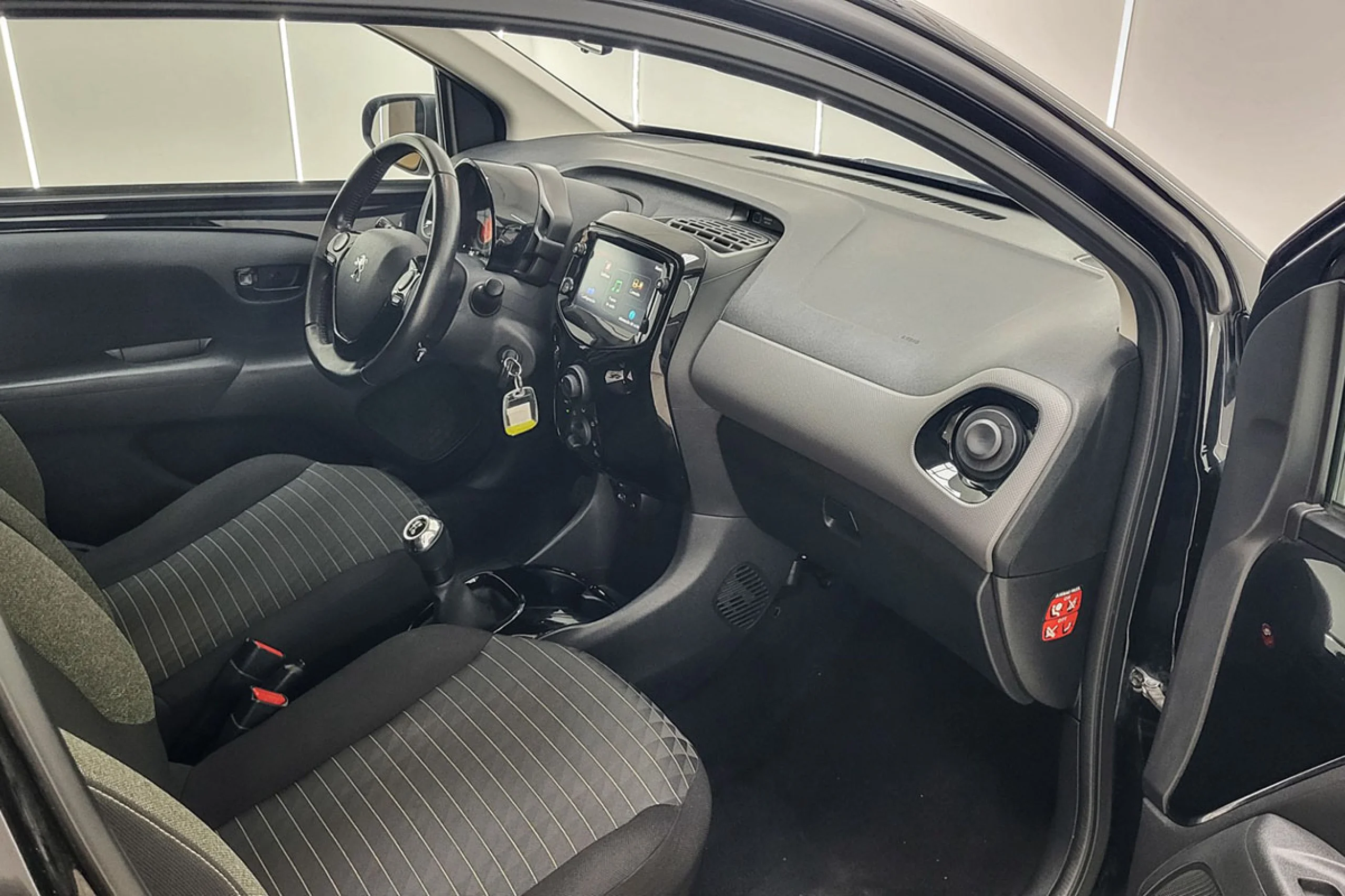 Peugeot 108 Active VTi 52kW 72CV - Foto 18