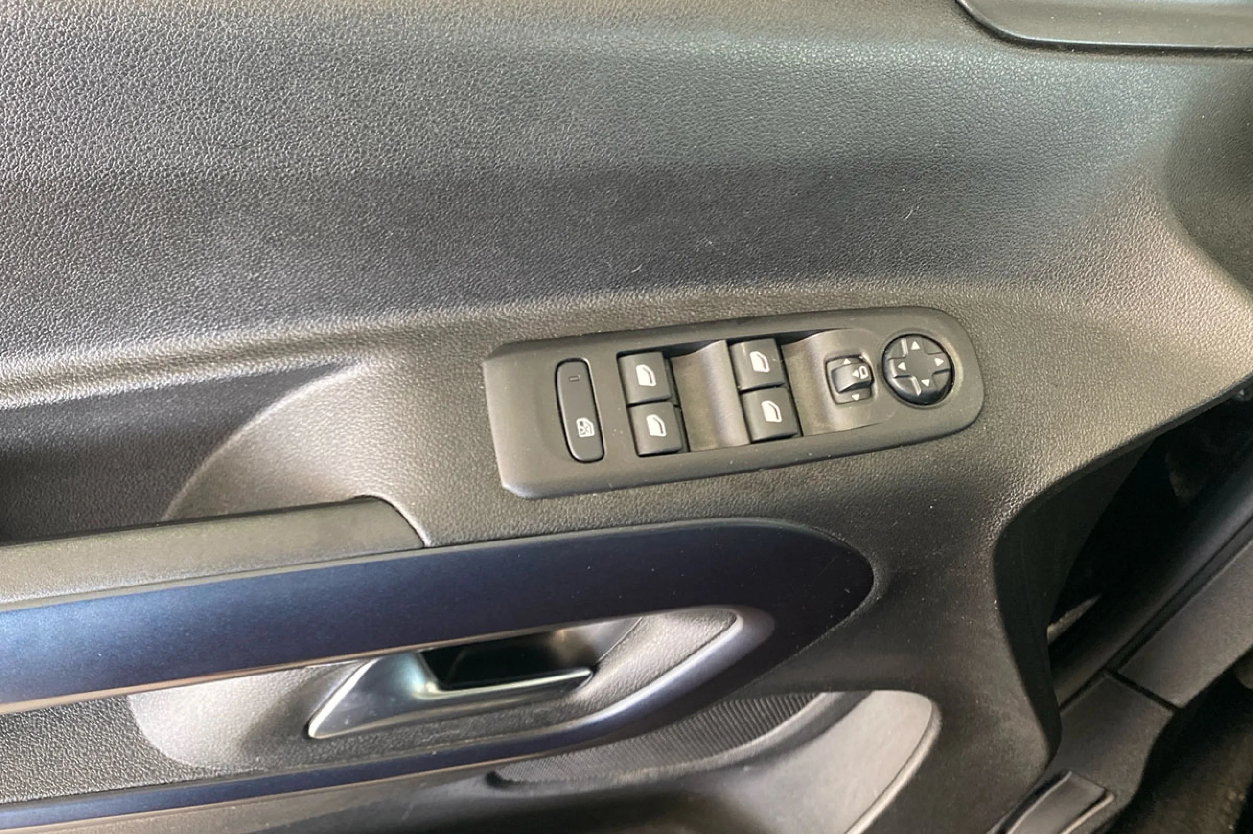 Peugeot Rifter Allure Long BlueHDi 96kW EAT8 - Foto 19