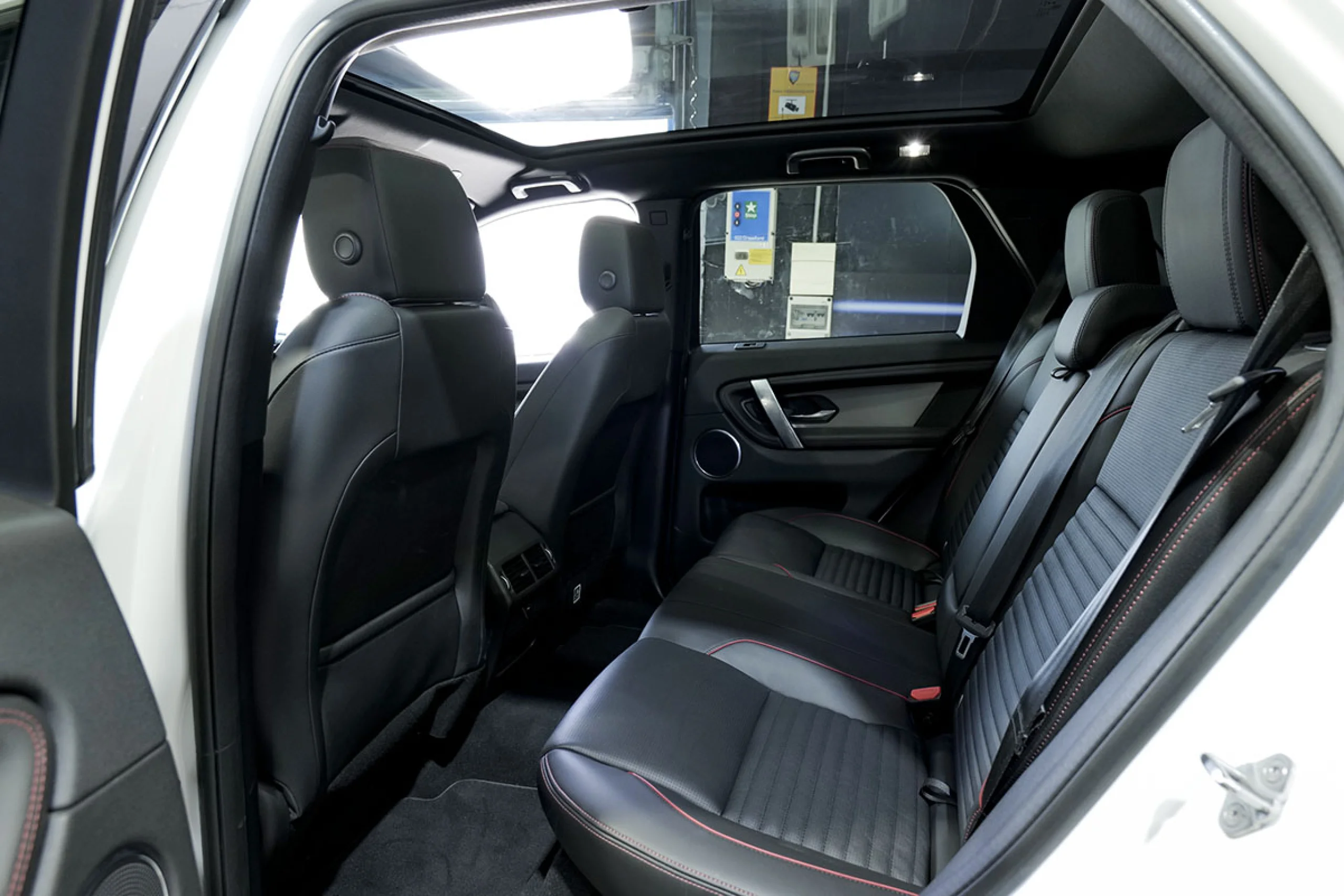 Land Rover Discovery Sport 2.0D TD4 163PS AWD Aut MHEV RDynamic S - Foto 16