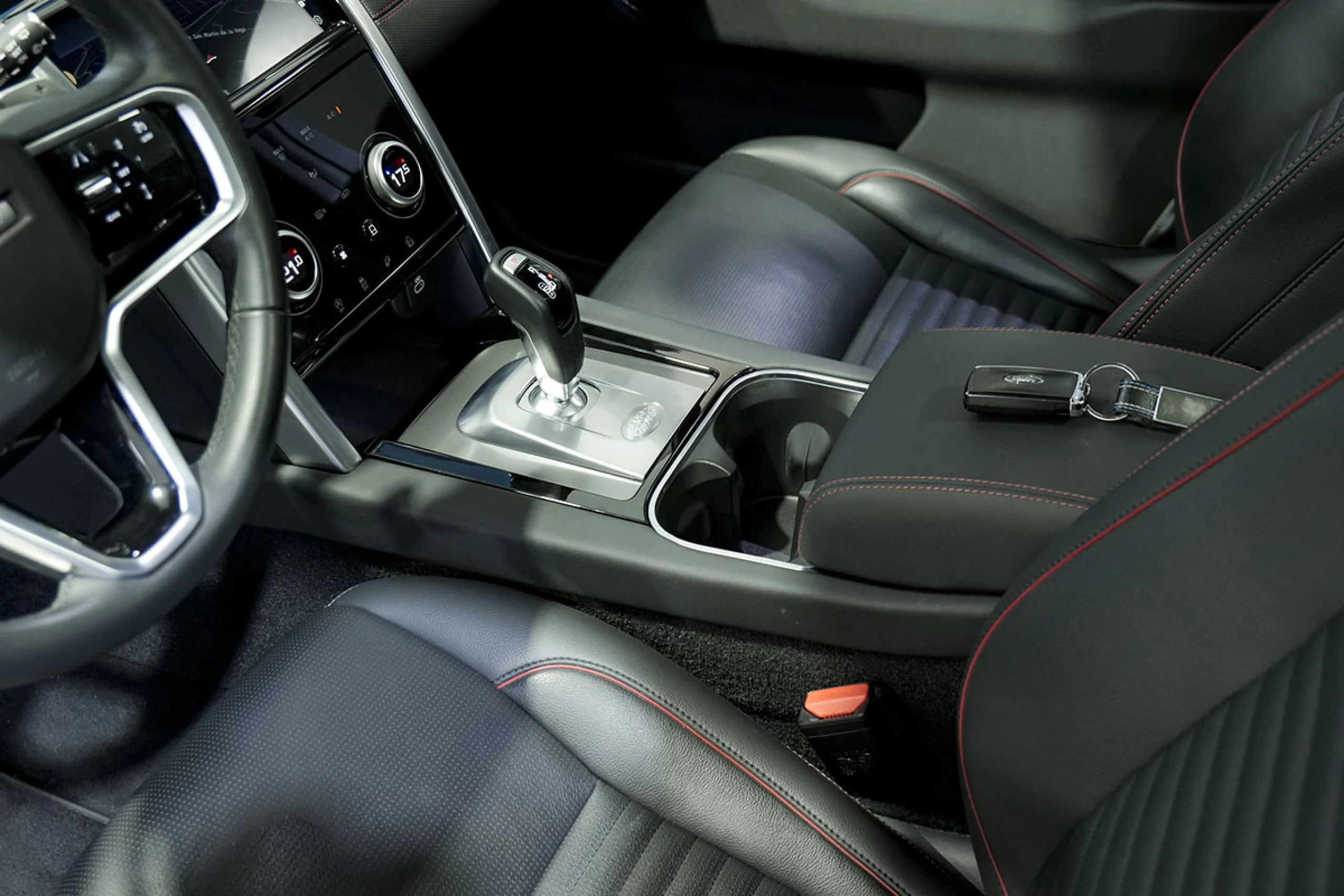 Land Rover Discovery Sport 2.0D TD4 163PS AWD Aut MHEV RDynamic S - Foto 39