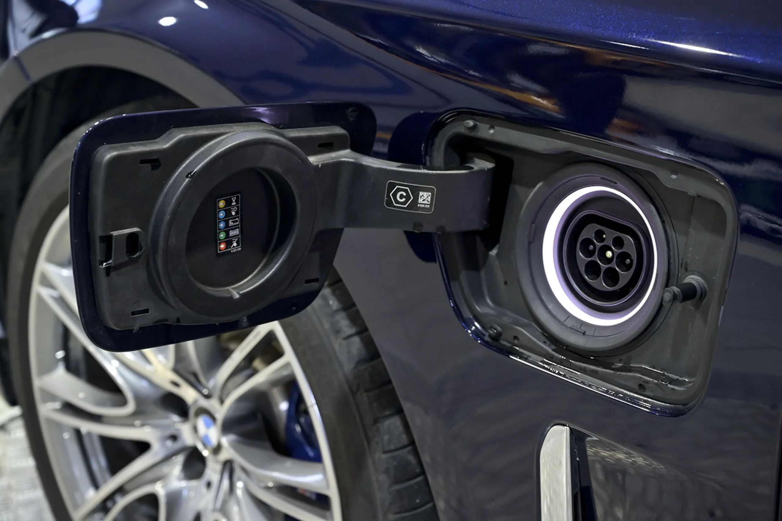 BMW 745 Serie 7 745Le xDrive - Foto 14