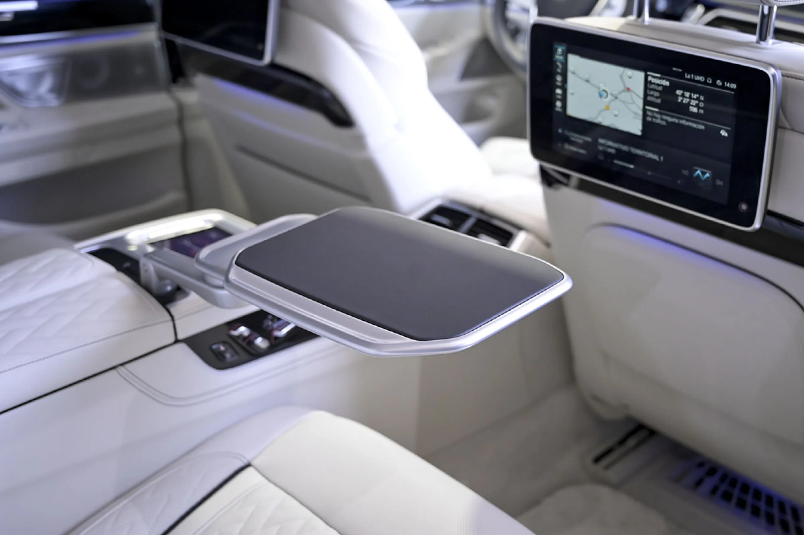 BMW 745 Serie 7 745Le xDrive - Foto 54