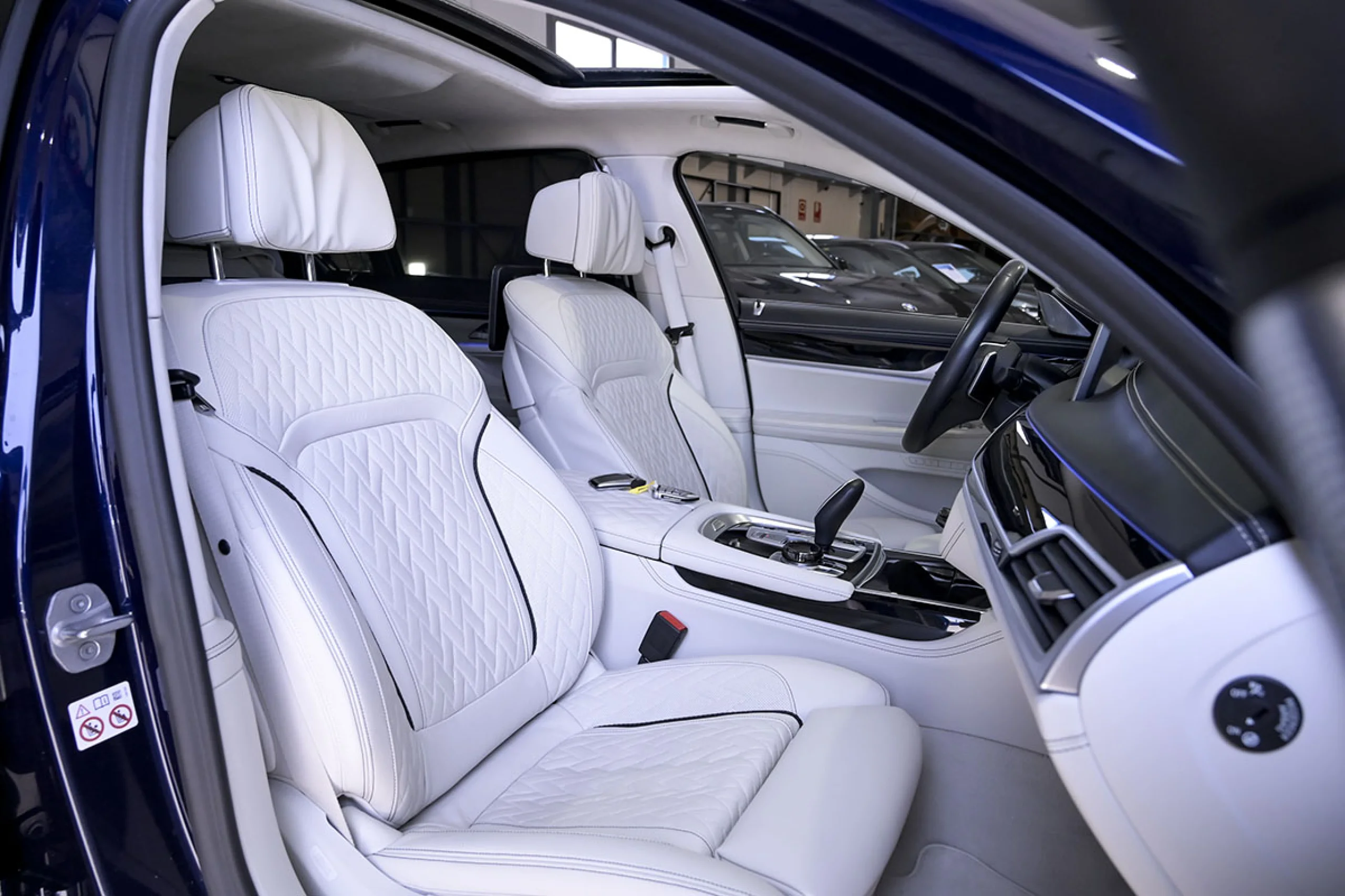 BMW 745 Serie 7 745Le xDrive - Foto 60