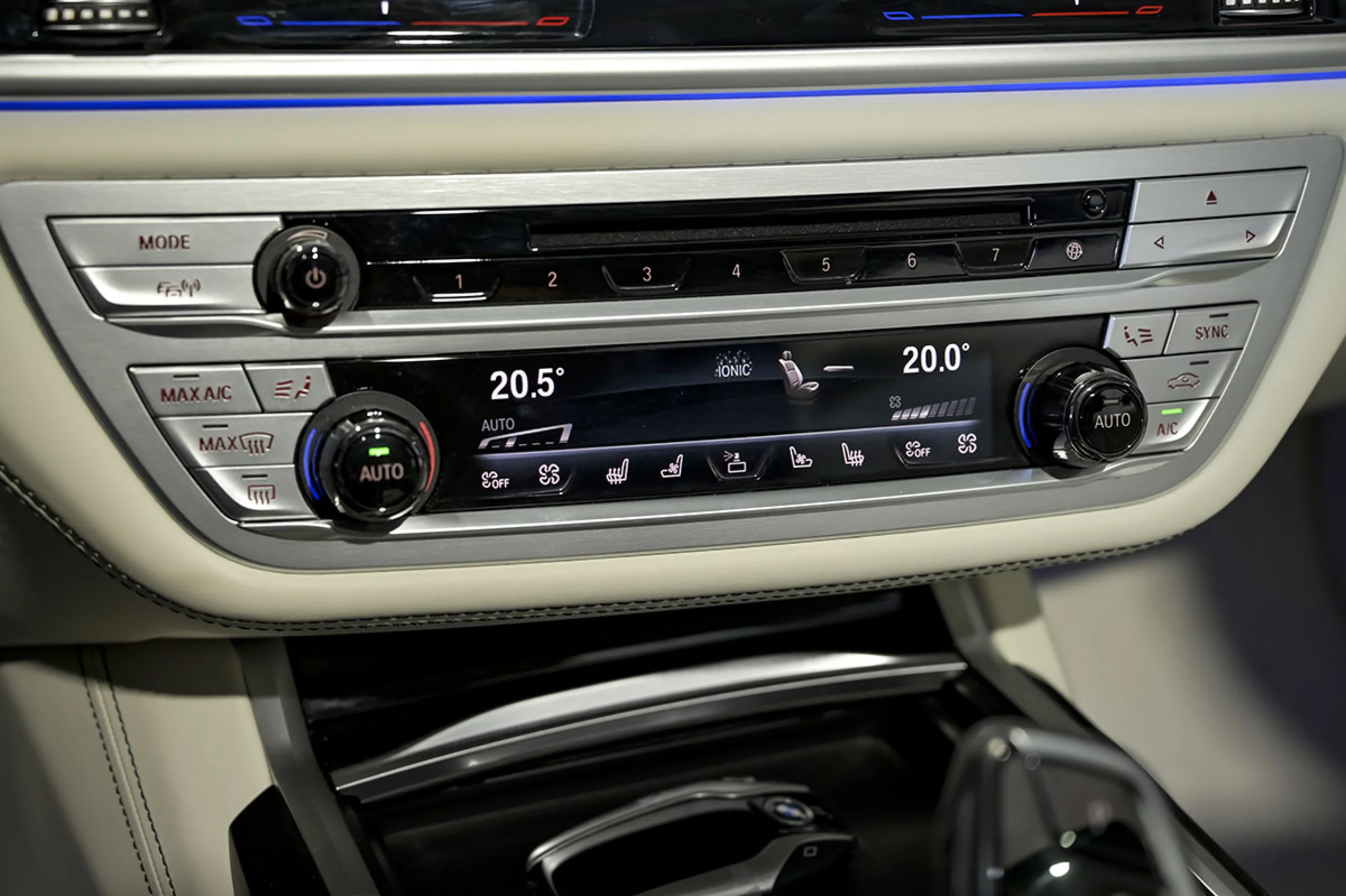 BMW 745 Serie 7 745Le xDrive - Foto 45