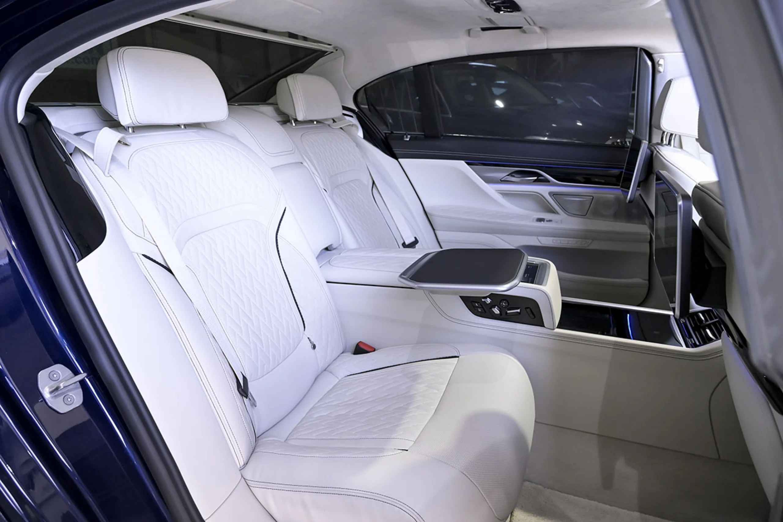 BMW 745 Serie 7 745Le xDrive - Foto 19