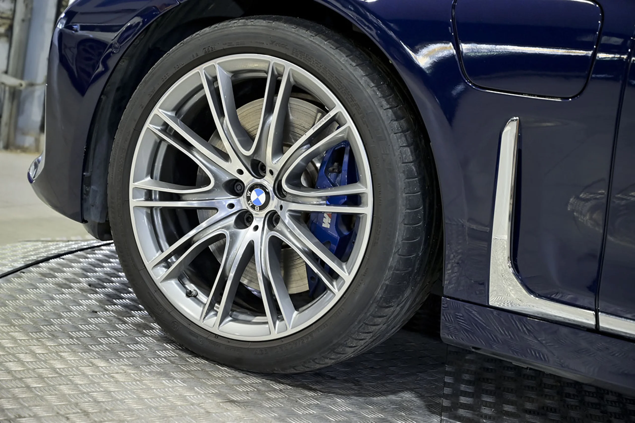 BMW 745 Serie 7 745Le xDrive - Foto 68