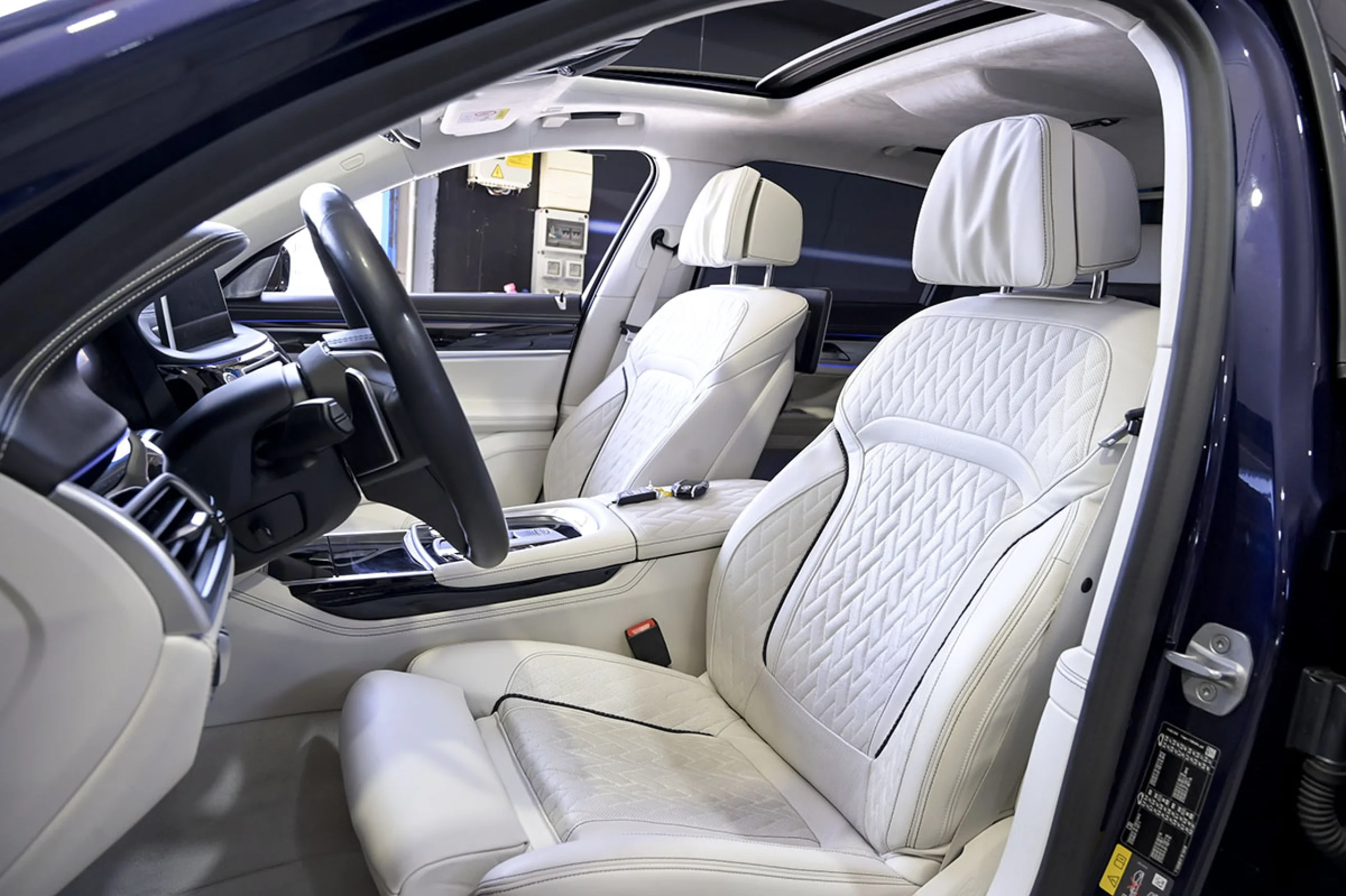 BMW 745 Serie 7 745Le xDrive - Foto 29