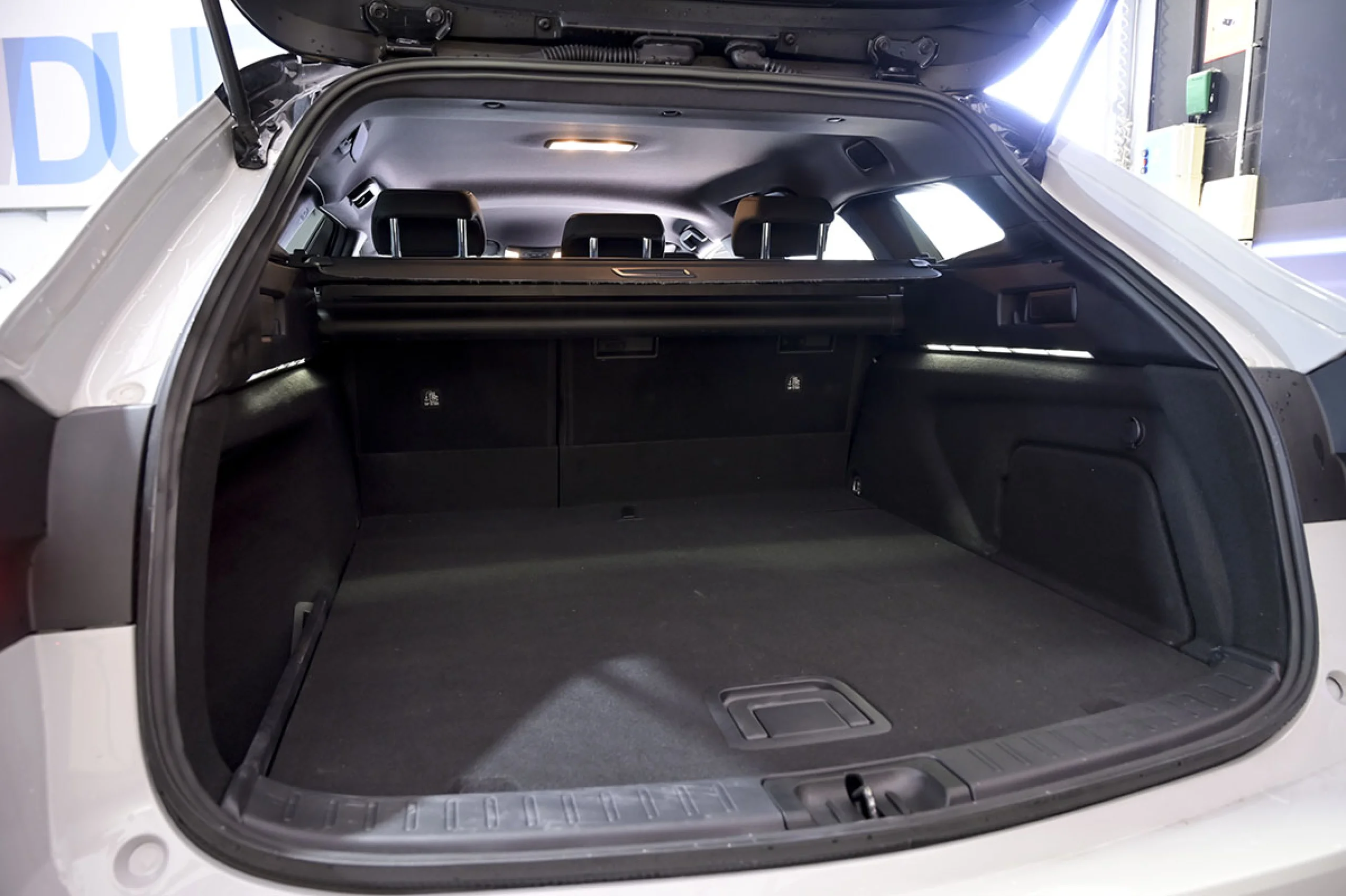 Toyota Corolla 2.0 180H GRSPORT ECVT TOURING SPORT - Foto 12