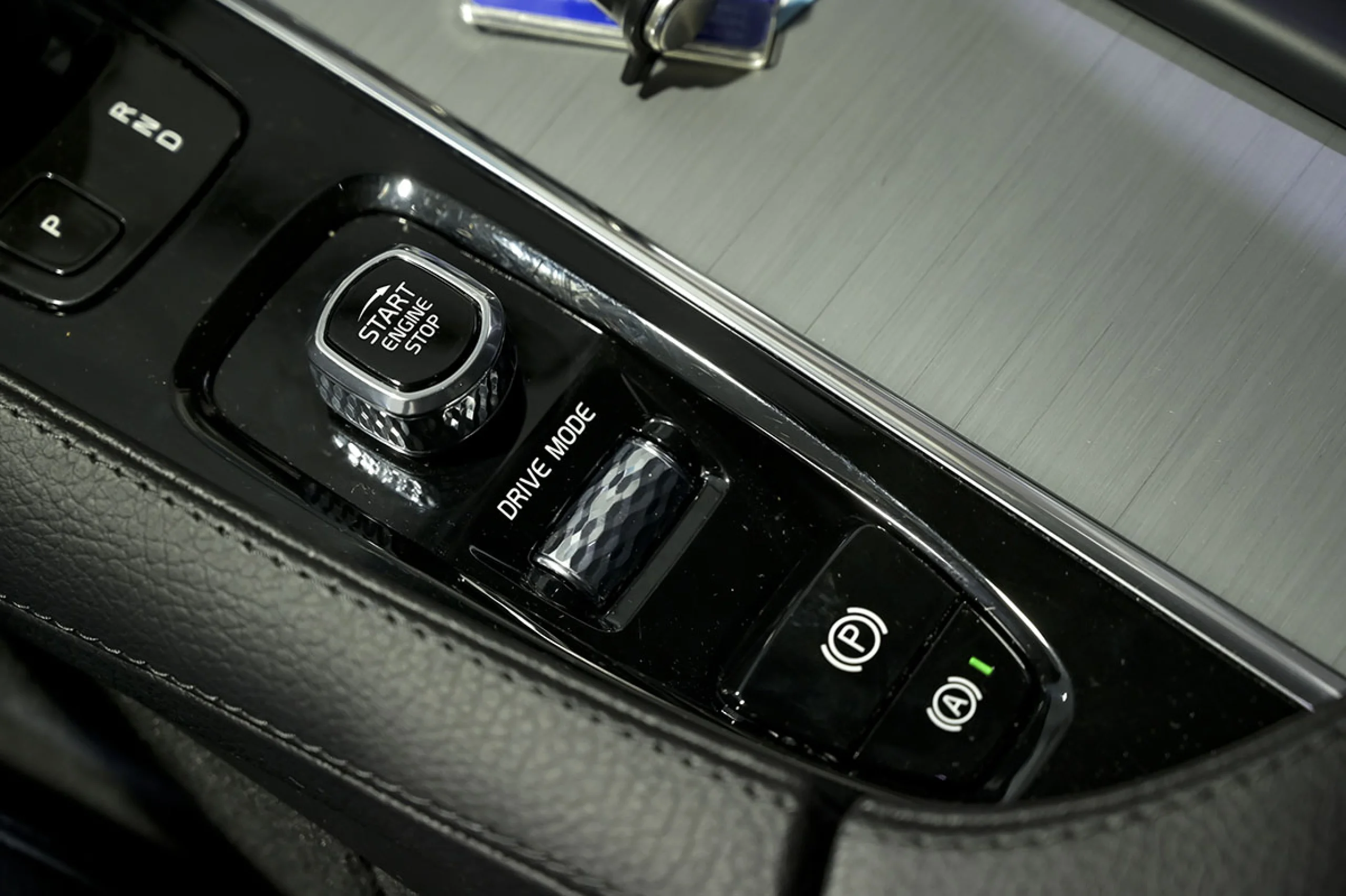 Volvo XC 90 XC90 2.0 B5 D AWD Momentum Pro Auto - Foto 33