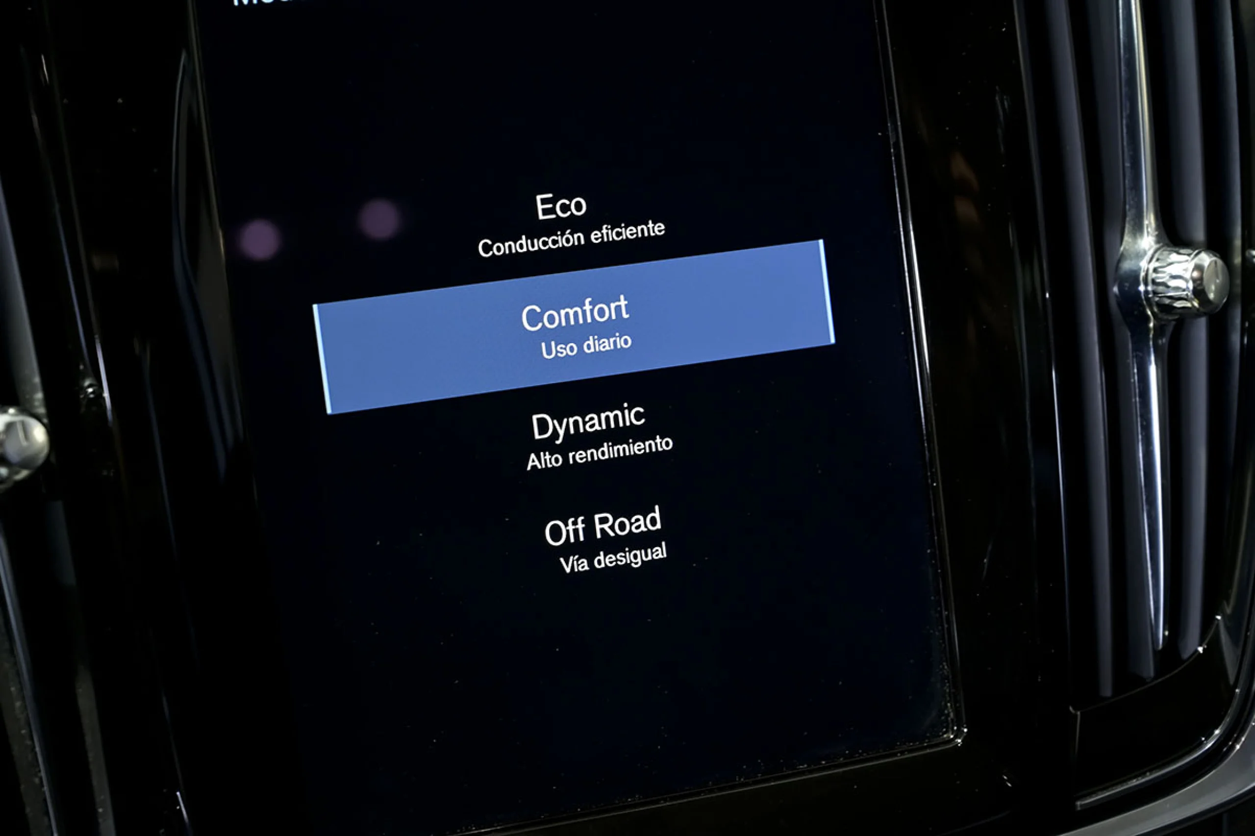 Volvo V90 Cross Country 2.0 B4 D Pro AWD Auto - Foto 37