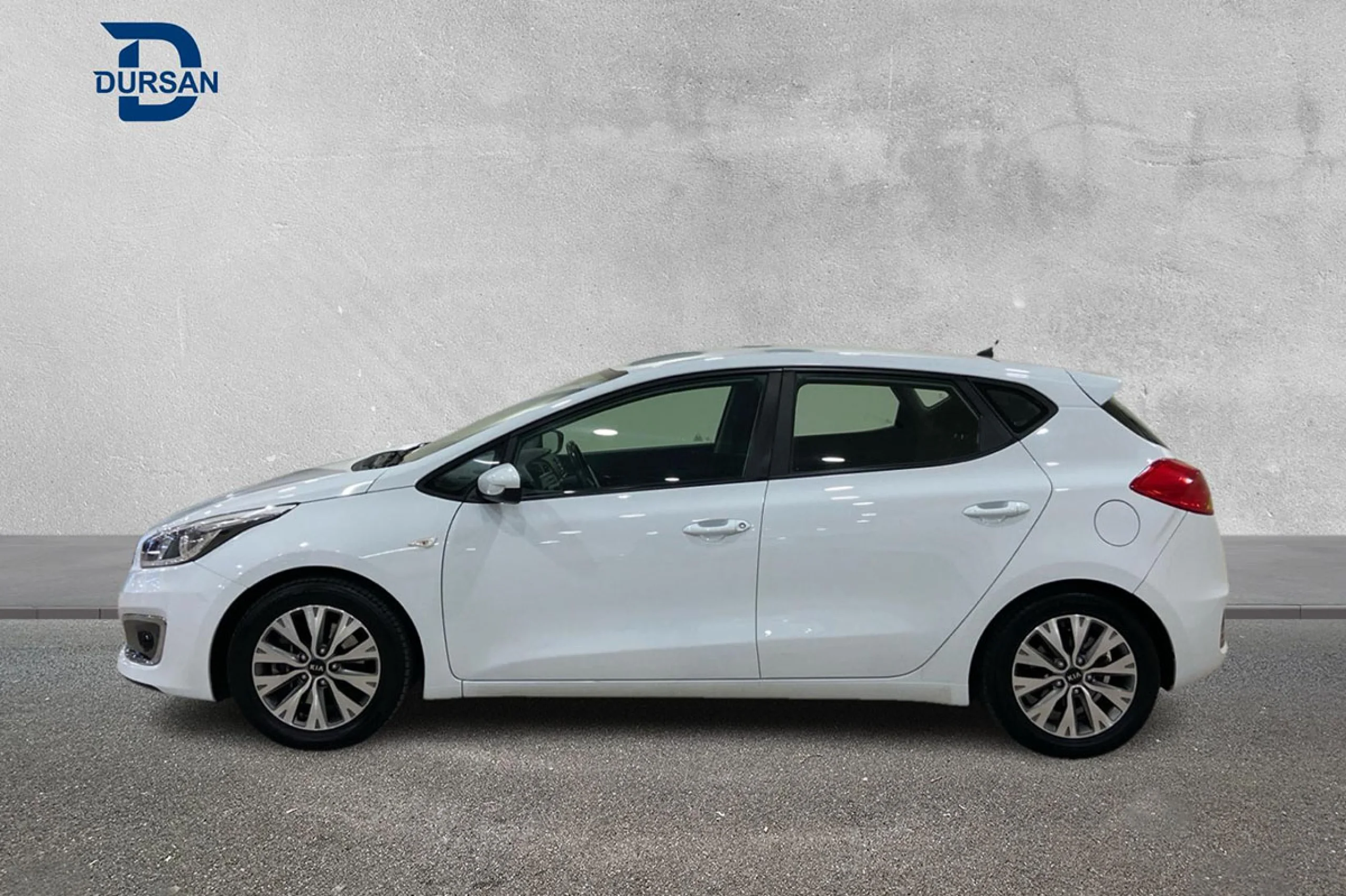 Kia Ceed cee d 1.4 CVVT 74kW 100CV Concept - Foto 15