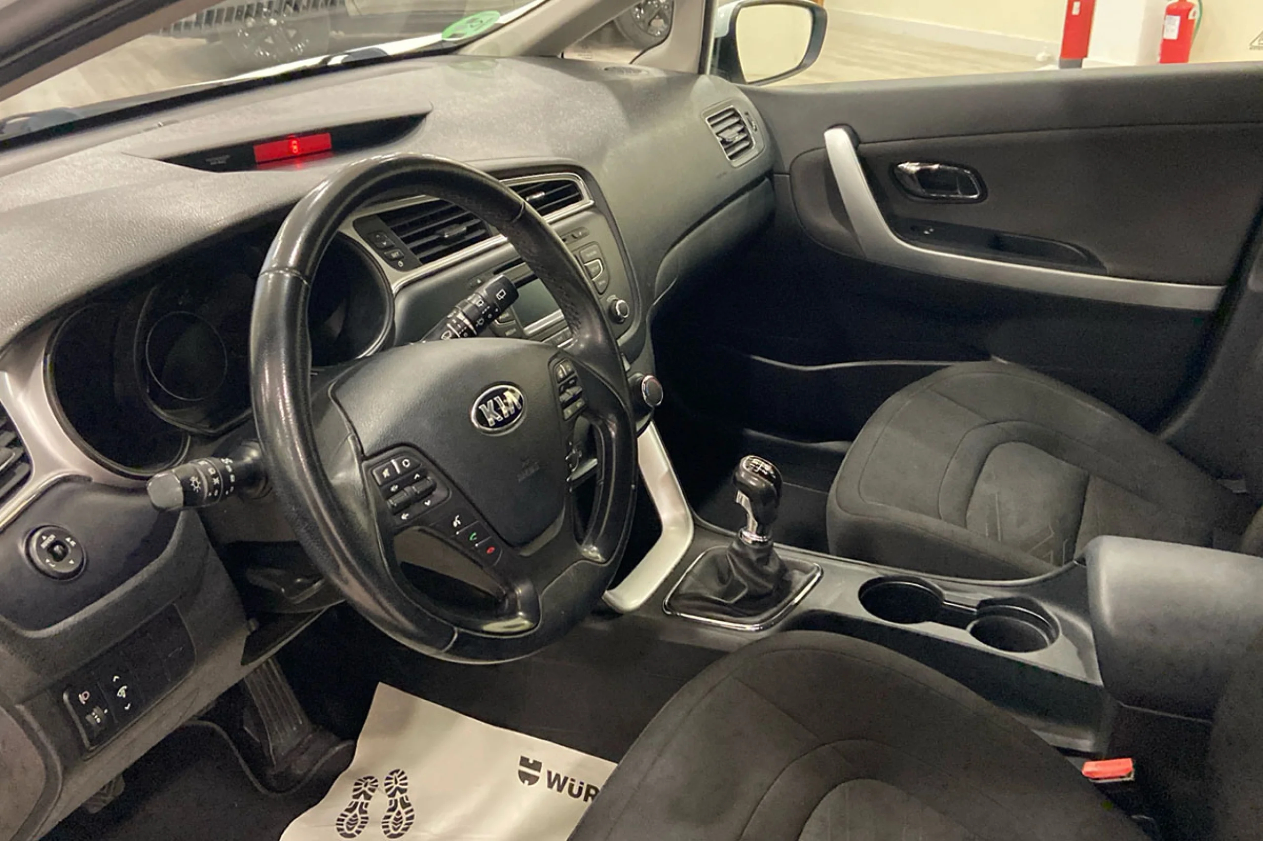 Kia Ceed cee d 1.4 CVVT 74kW 100CV Concept - Foto 6