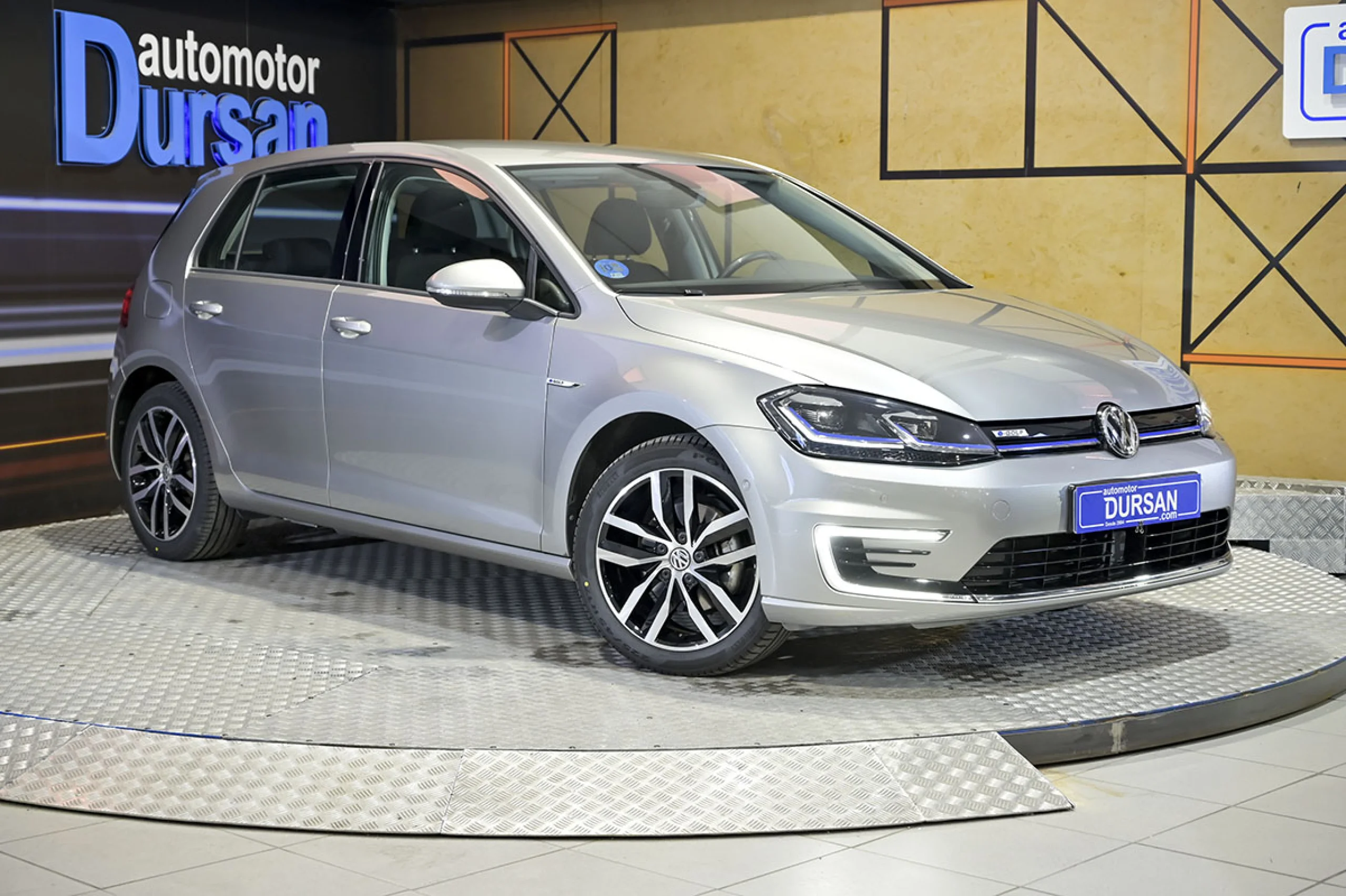 Volkswagen Golf eGolf ePower 100 kW 136CV - Foto 3