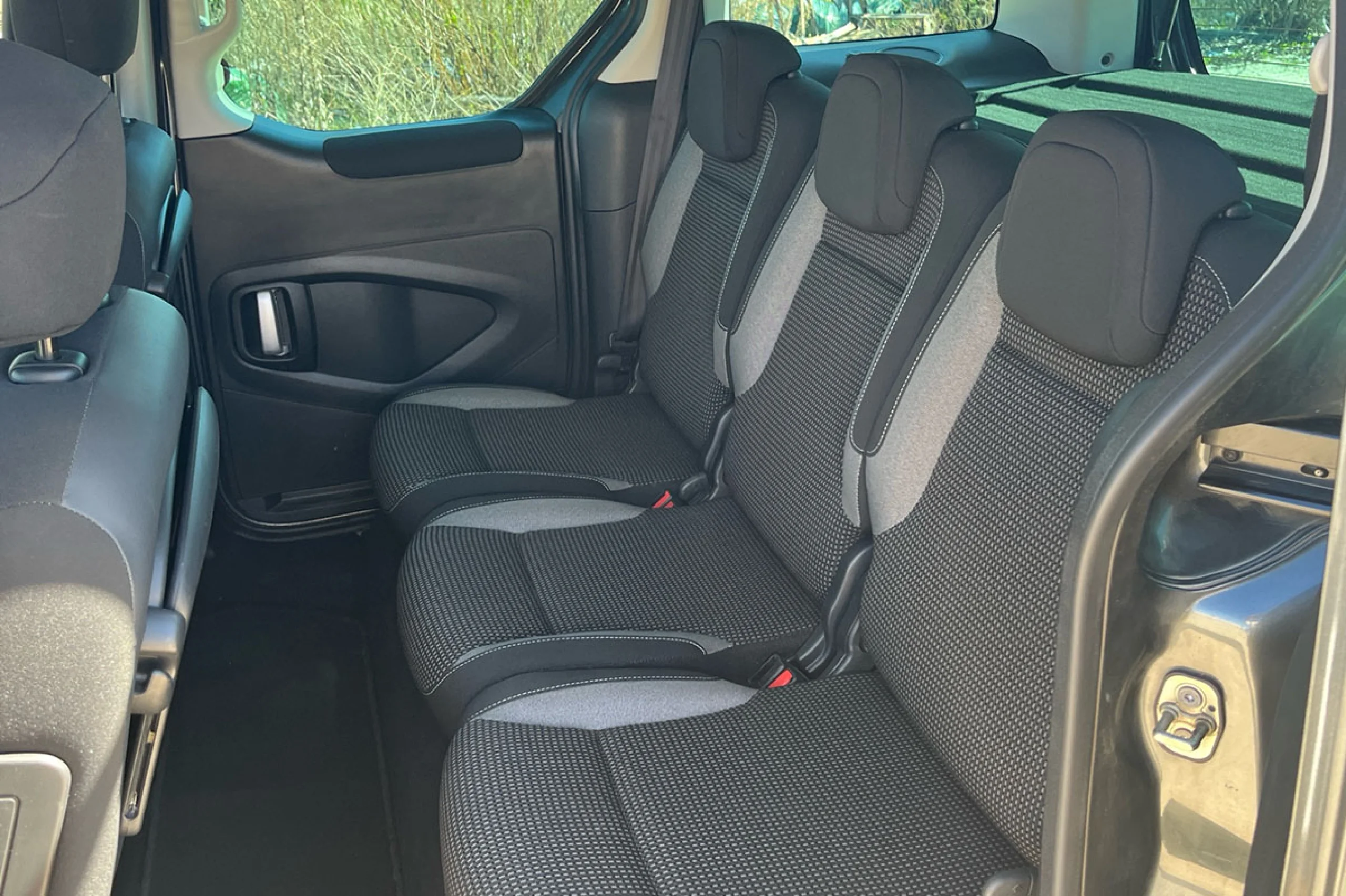 Peugeot Partner TEPEE Outdoor 1.6 BlueHDi 120 - Foto 13