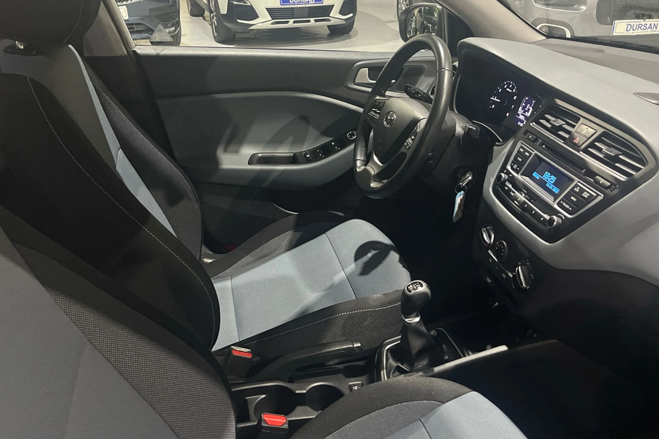 Hyundai I20 1.2 MPI Essence - Foto 28