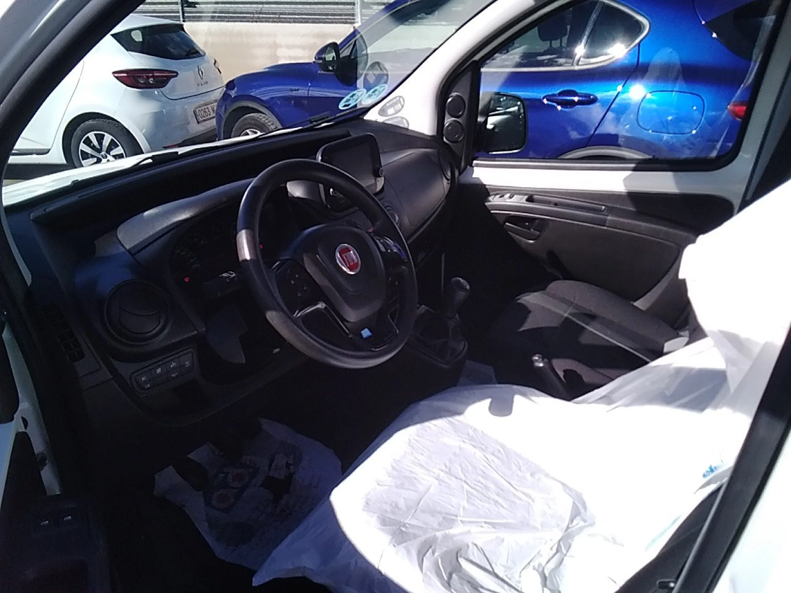 Fiat Fiorino Cargo SX N1 1.3 MJet 70 kW (95 CV) - Foto 7