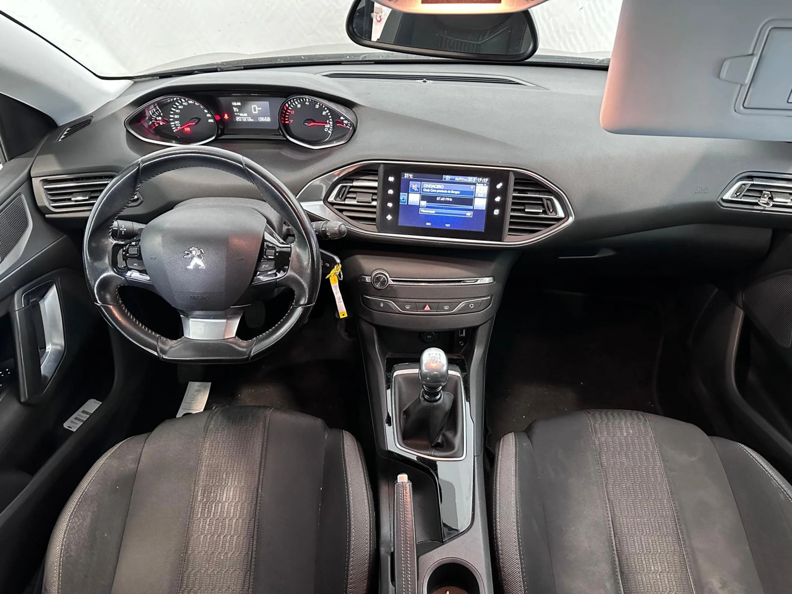 Peugeot 308 Style 1.2 Puertech - Foto 7