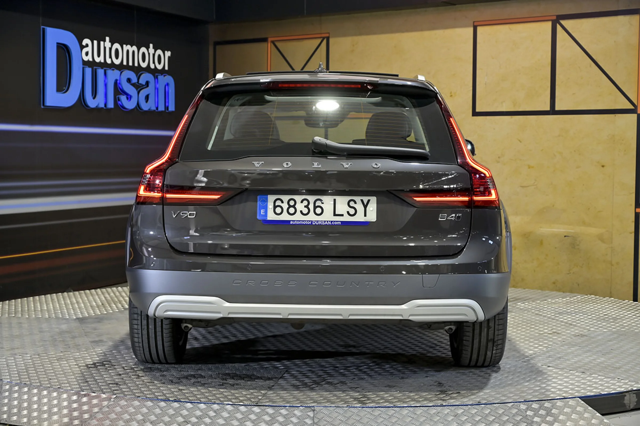 Volvo V90 Cross Country 2.0 B4 D AWD Auto - Foto 12