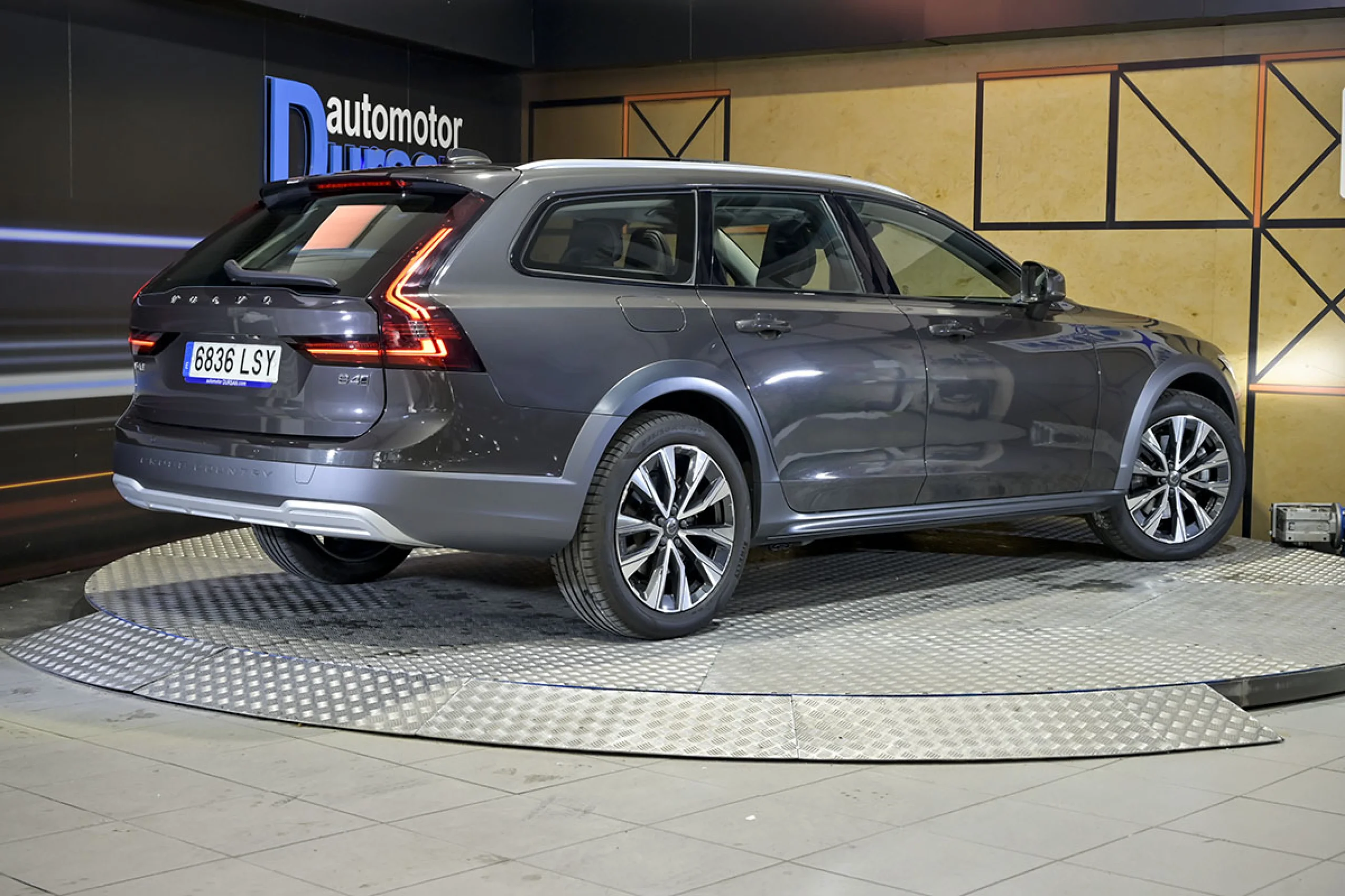Volvo V90 Cross Country 2.0 B4 D AWD Auto - Foto 5
