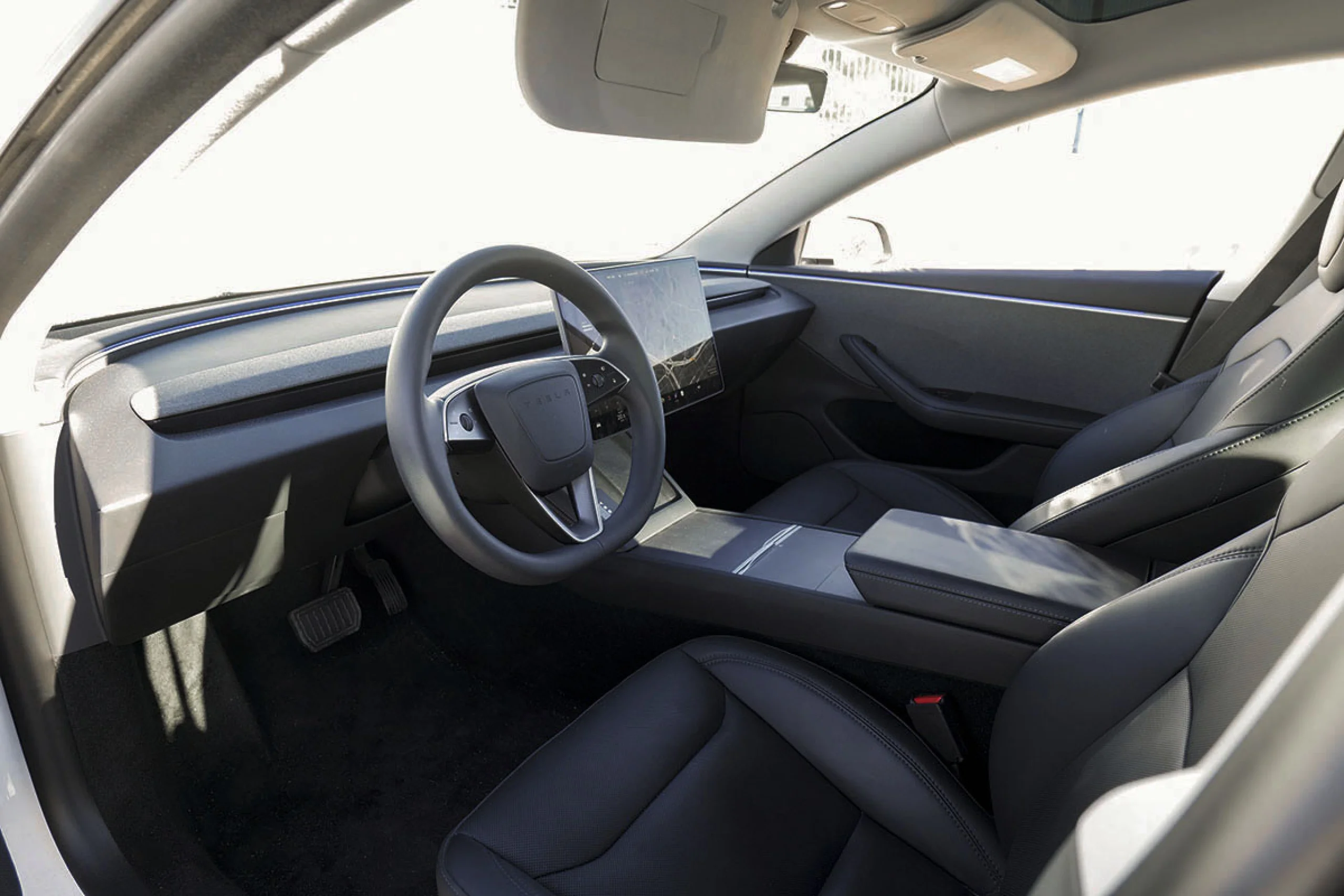 TESLA Model 3 RWD - Foto 4