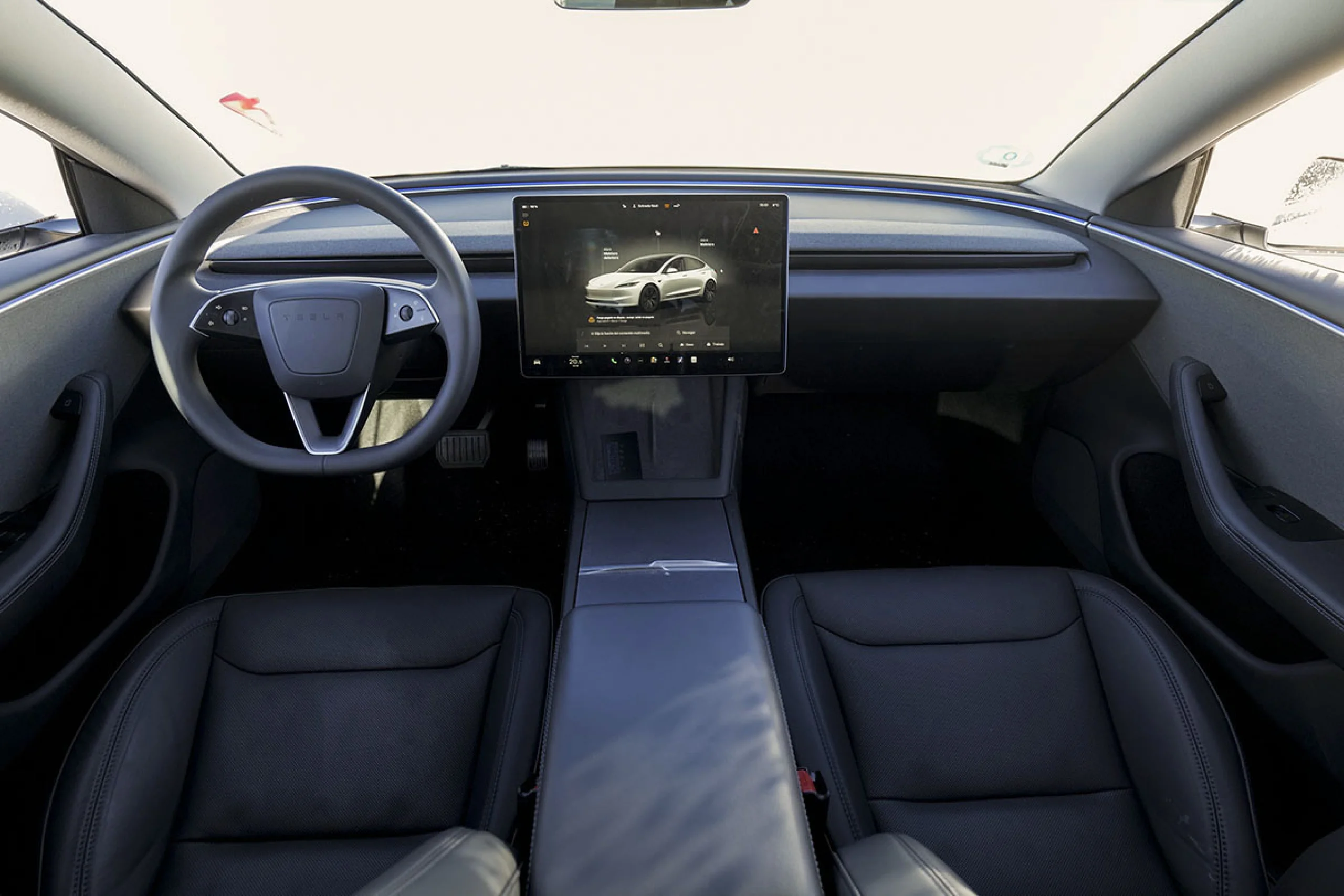 TESLA Model 3 RWD - Foto 5