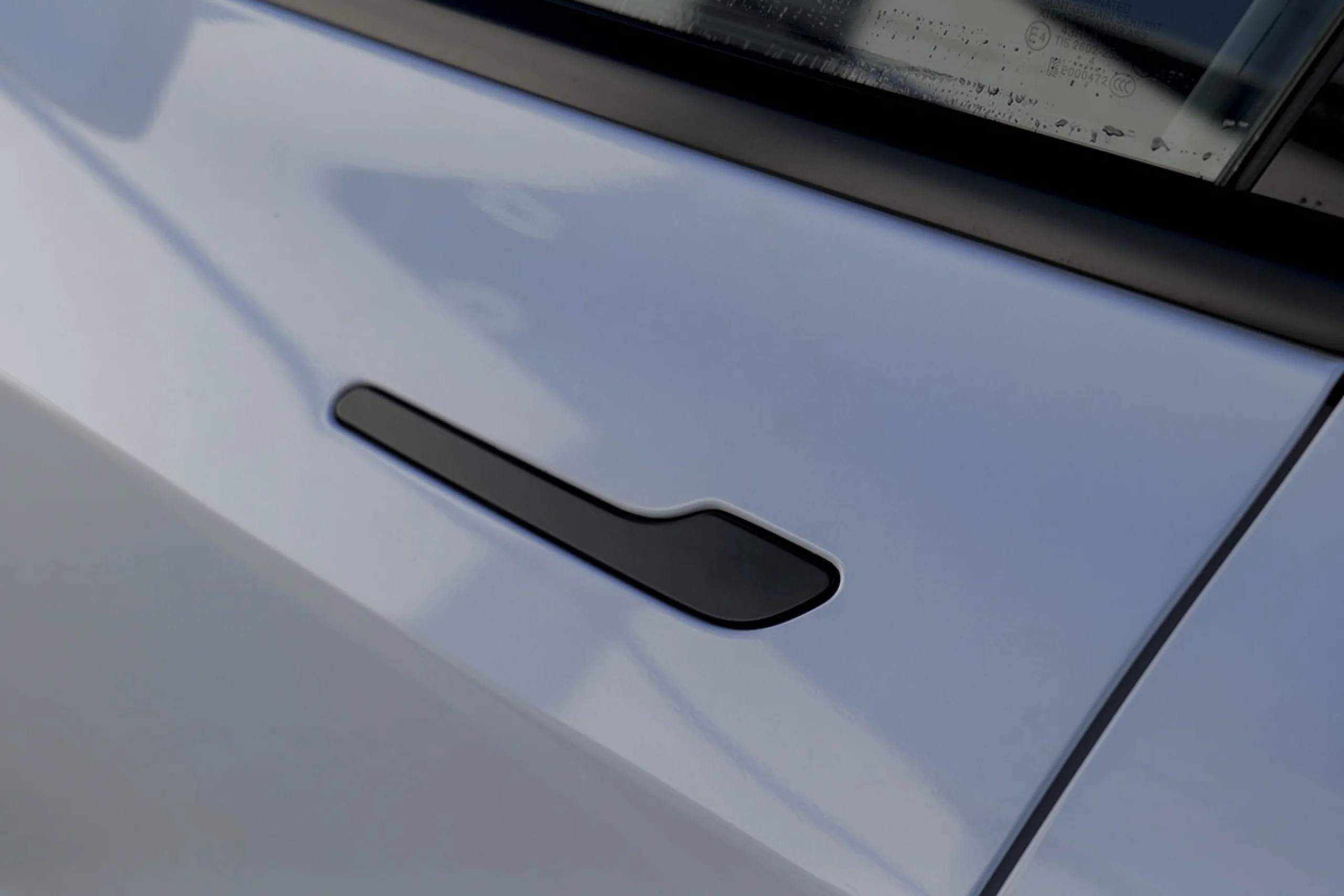 TESLA Model 3 RWD - Foto 14