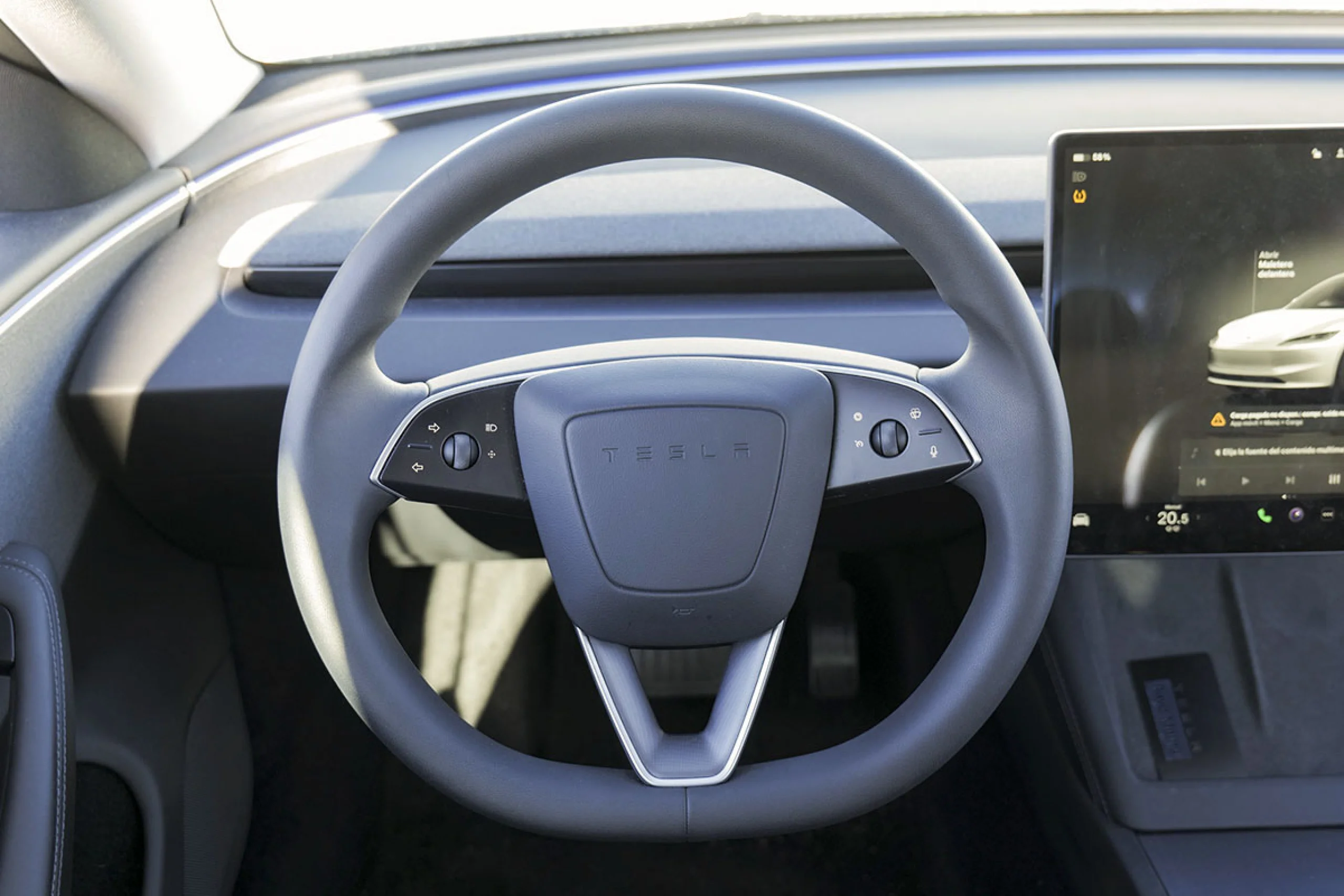 TESLA Model 3 RWD - Foto 17