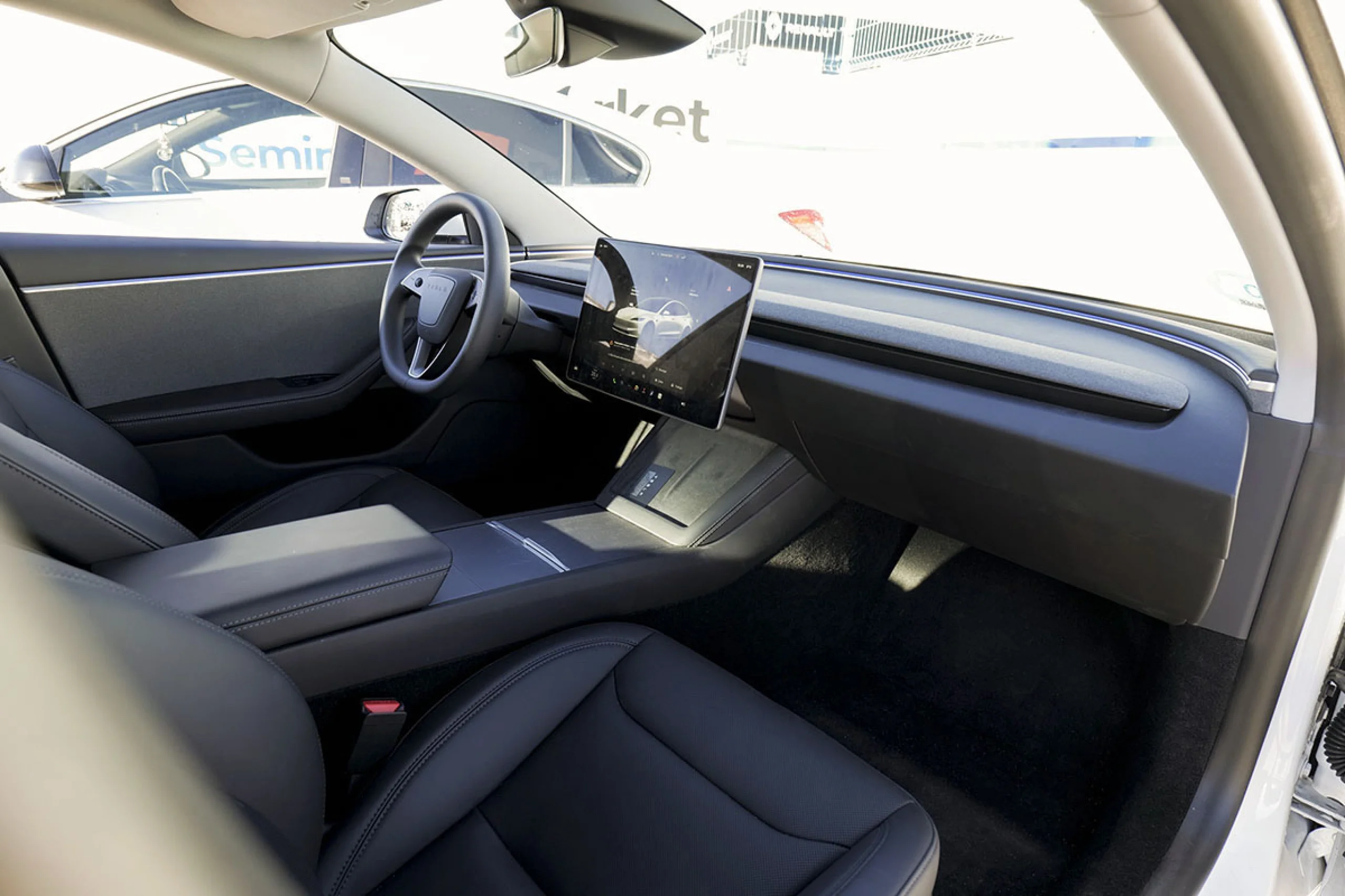 TESLA Model 3 RWD - Foto 25