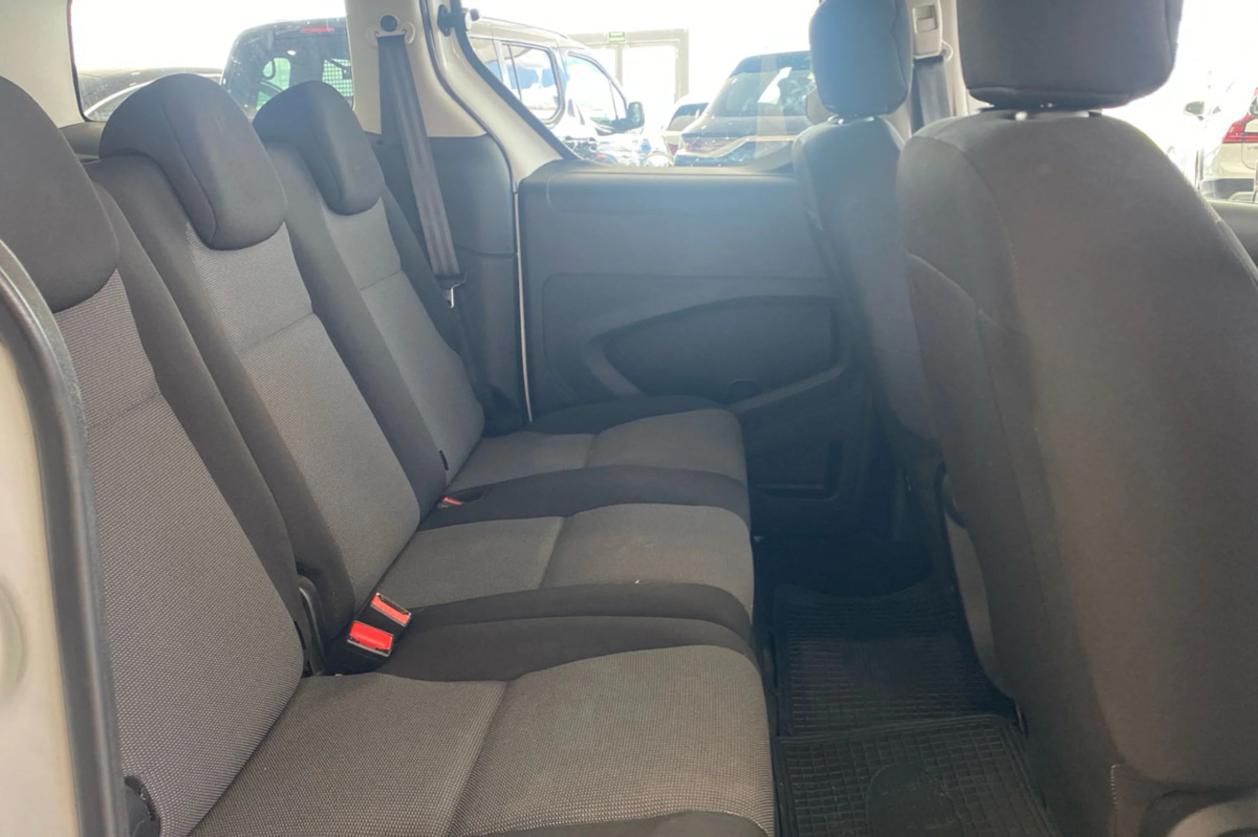 Peugeot Partner TEPEE Access 1.6 BlueHDi 55KW 75CV - Foto 11