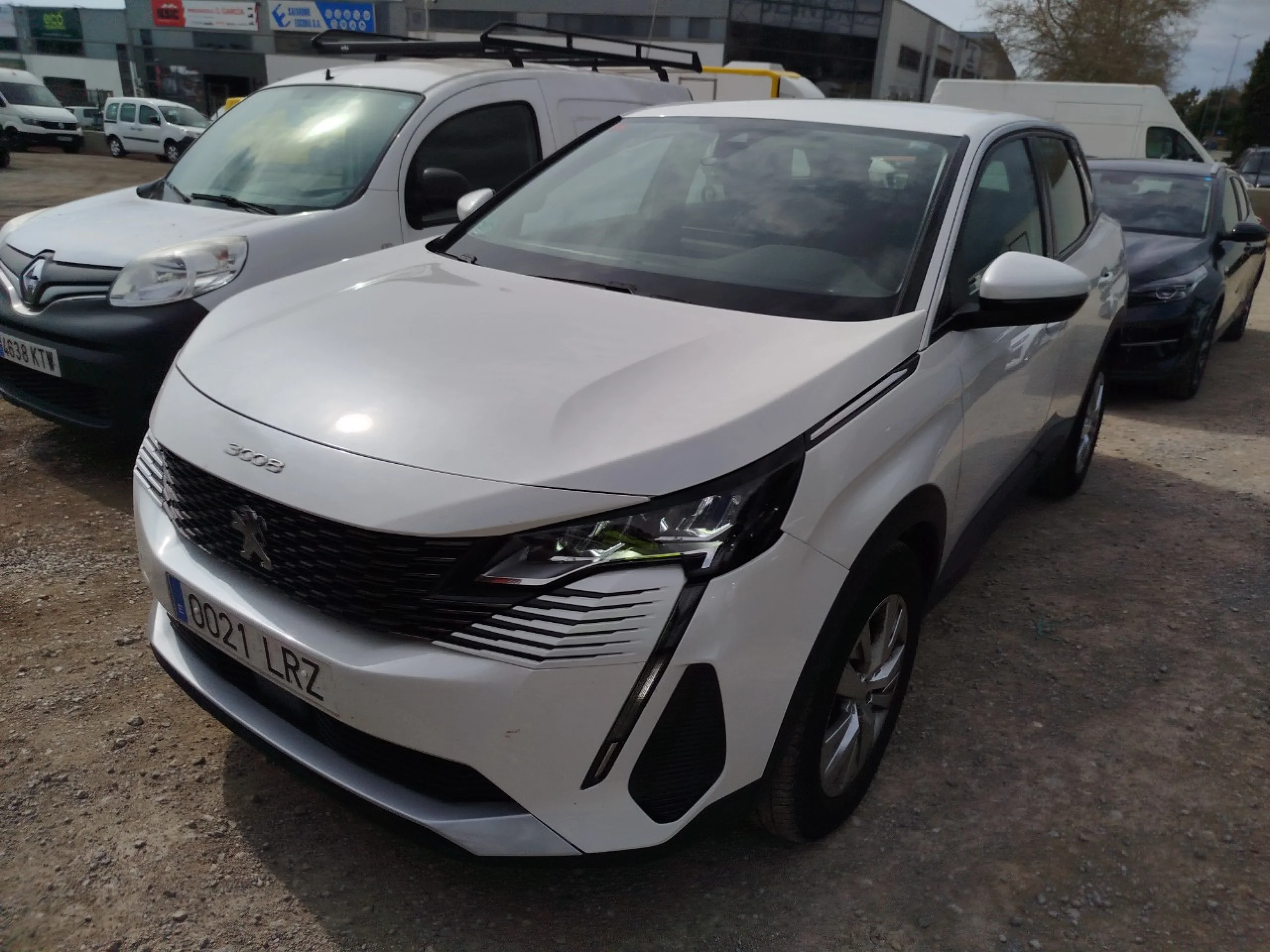 Peugeot 3008 1.5 BlueHDi 96kW (130CV) S&amp;S Active Pack - Foto 1