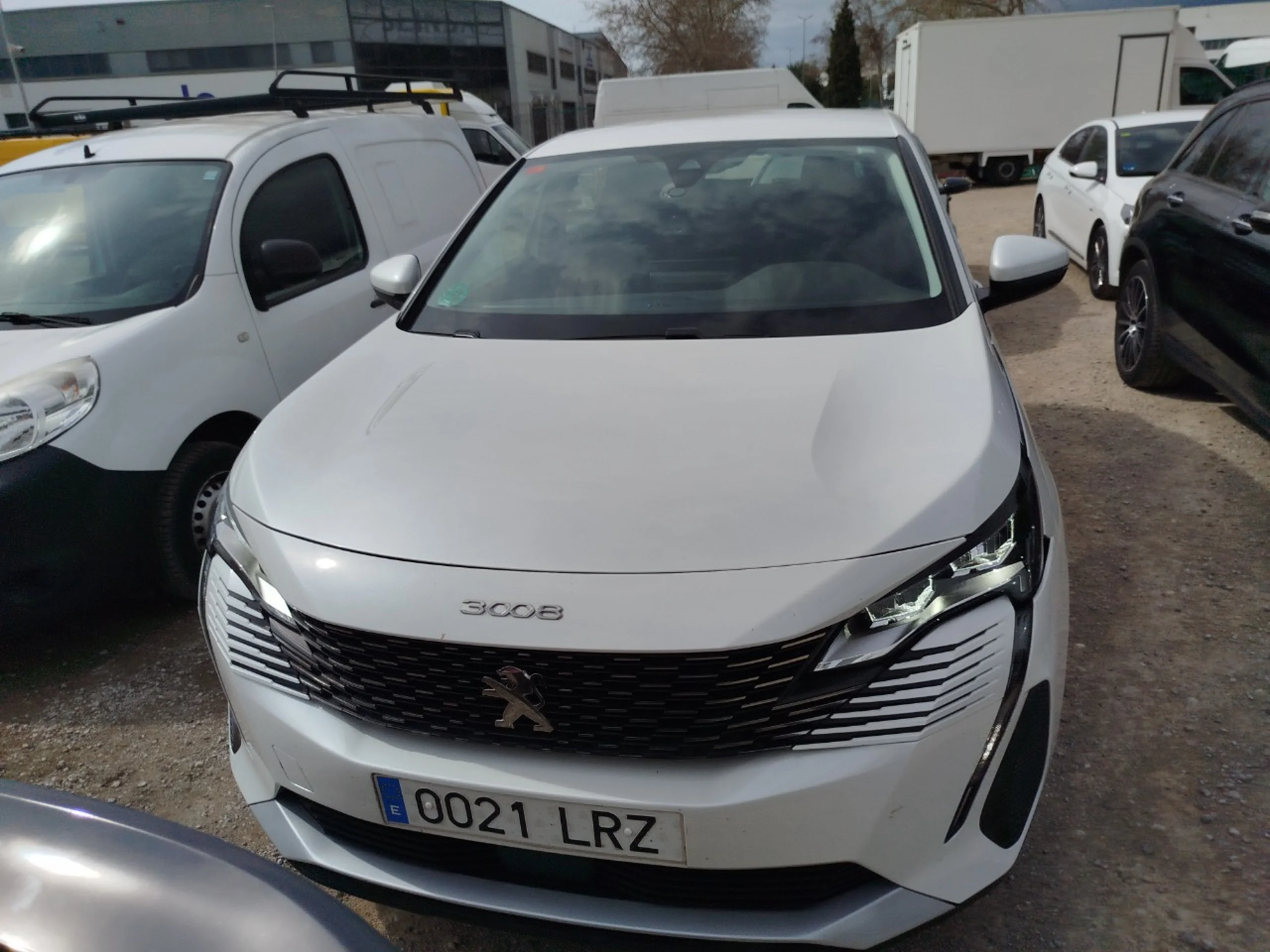 Peugeot 3008 1.5 BlueHDi 96kW (130CV) S&amp;S Active Pack - Foto 2