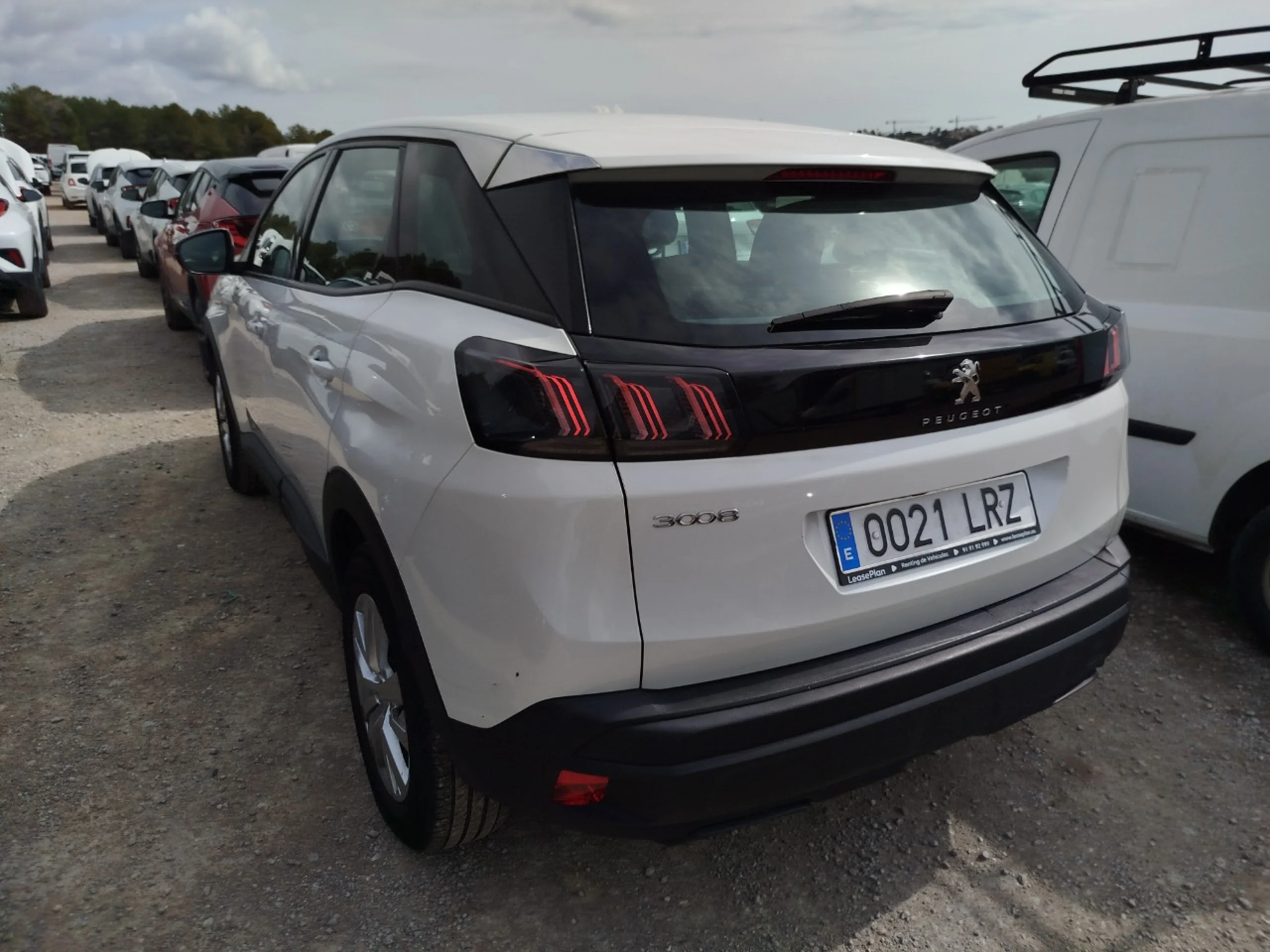 Peugeot 3008 1.5 BlueHDi 96kW (130CV) S&amp;S Active Pack - Foto 6