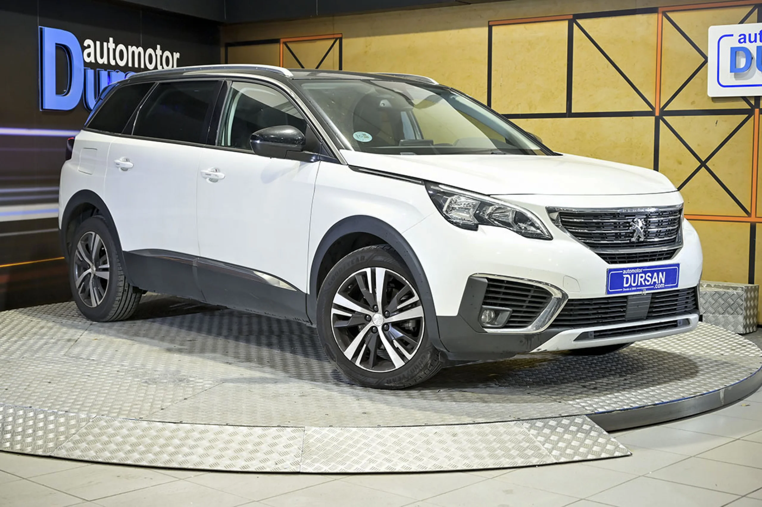 Peugeot 5008 Allure 1.6L BlueHDi 88kW 120CV SS - Foto 3