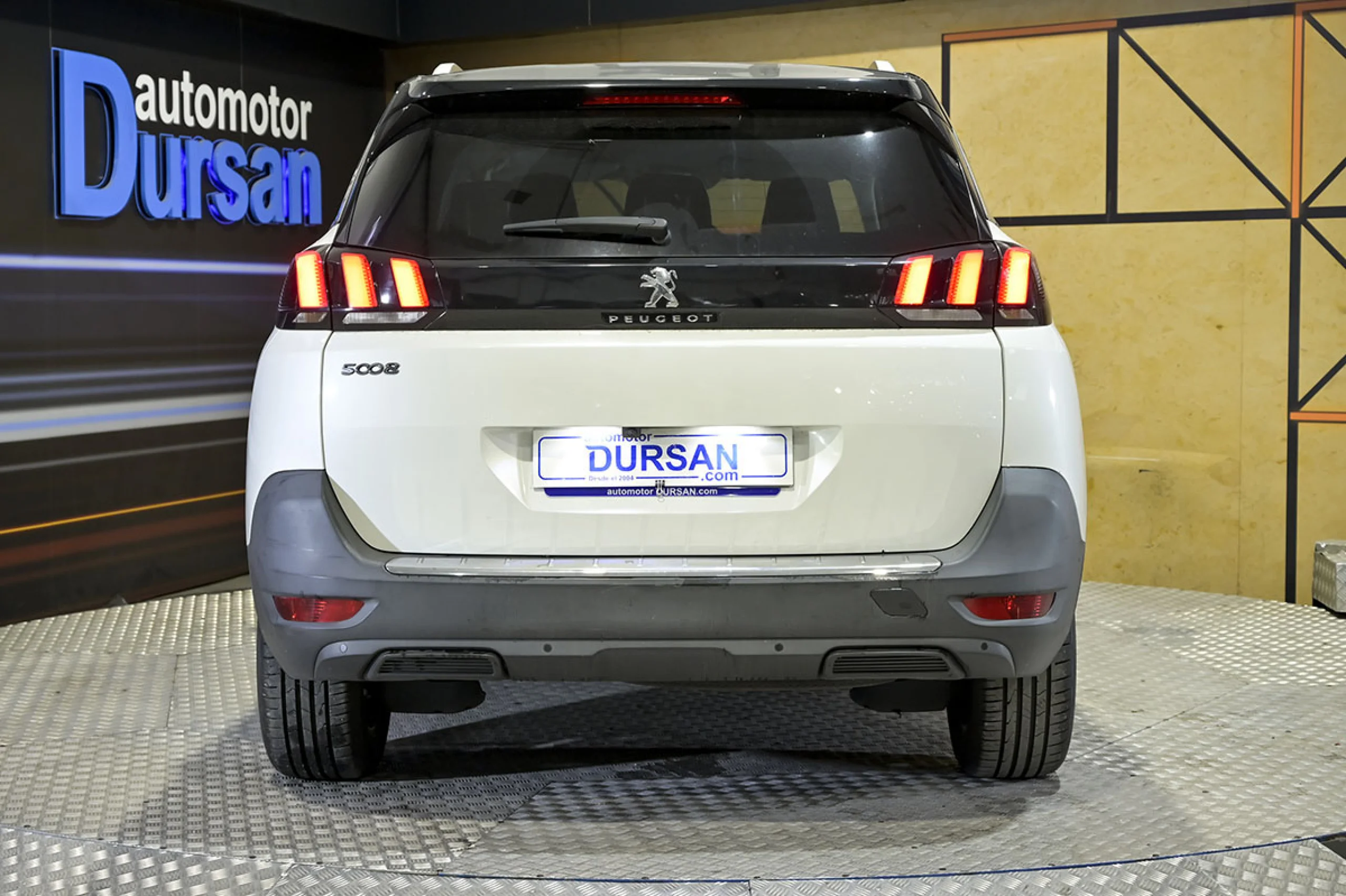 Peugeot 5008 Allure 1.6L BlueHDi 88kW 120CV SS - Foto 12
