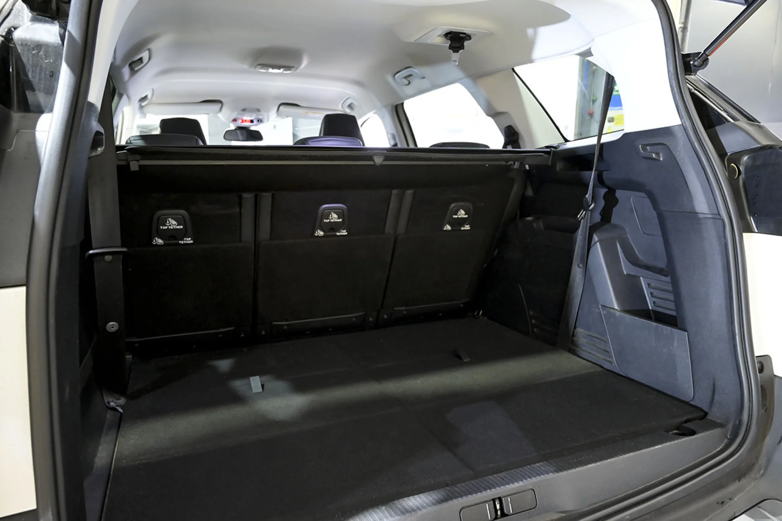 Peugeot 5008 Allure 1.6L BlueHDi 88kW 120CV SS - Foto 13