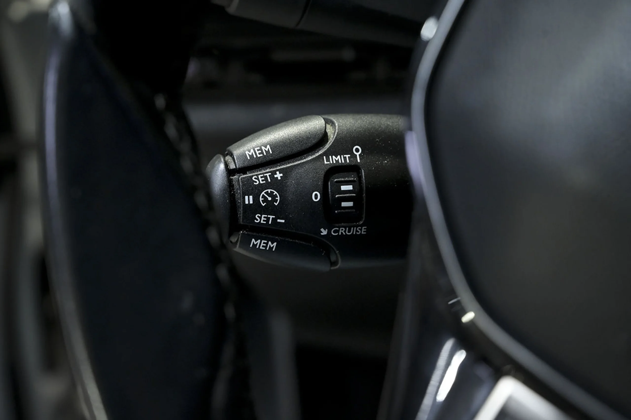 Peugeot 5008 Allure 1.6L BlueHDi 88kW 120CV SS - Foto 26