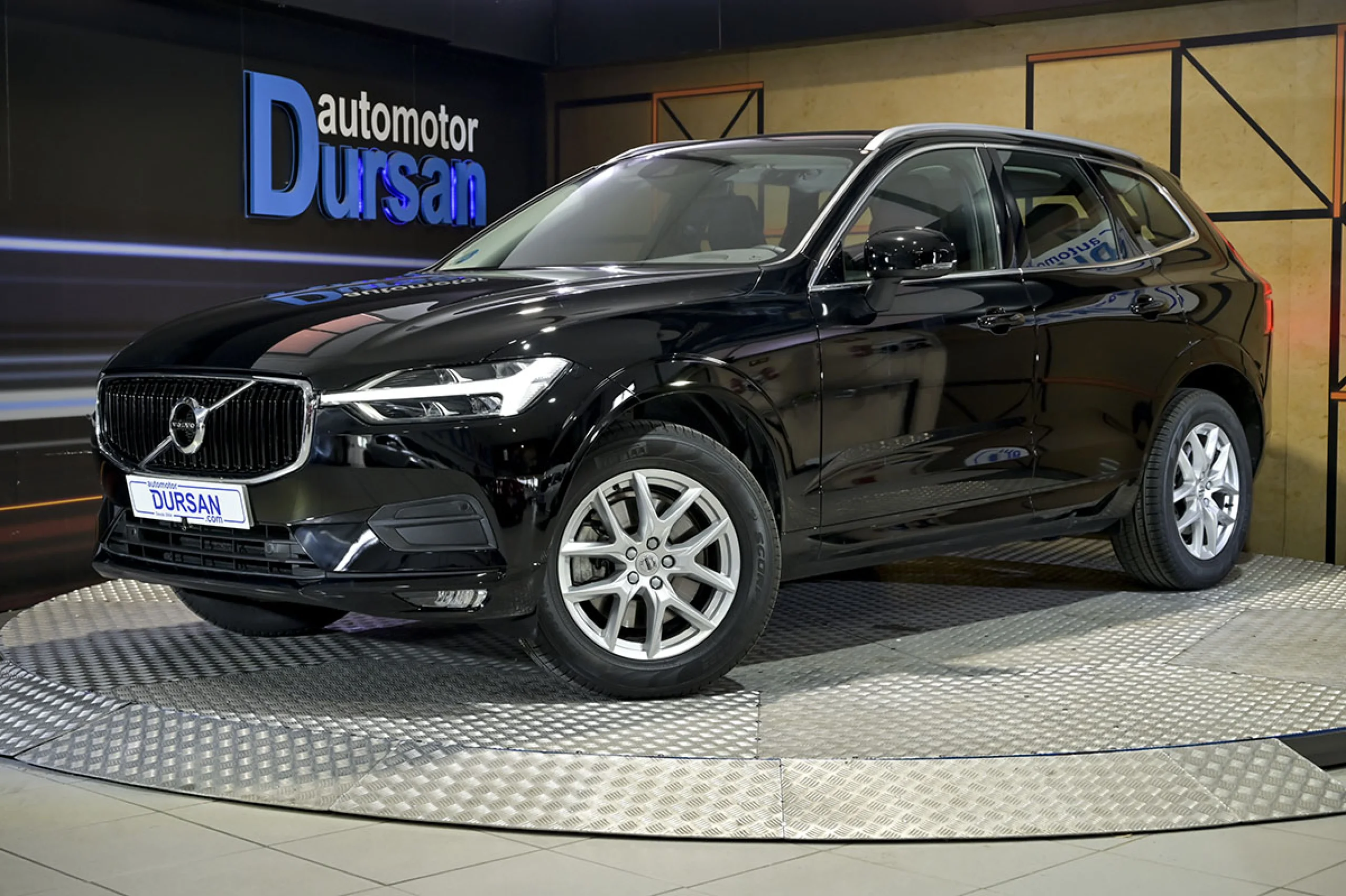 Volvo XC 60 XC60 2.0 B4 D AWD Momentum Auto - Foto 1