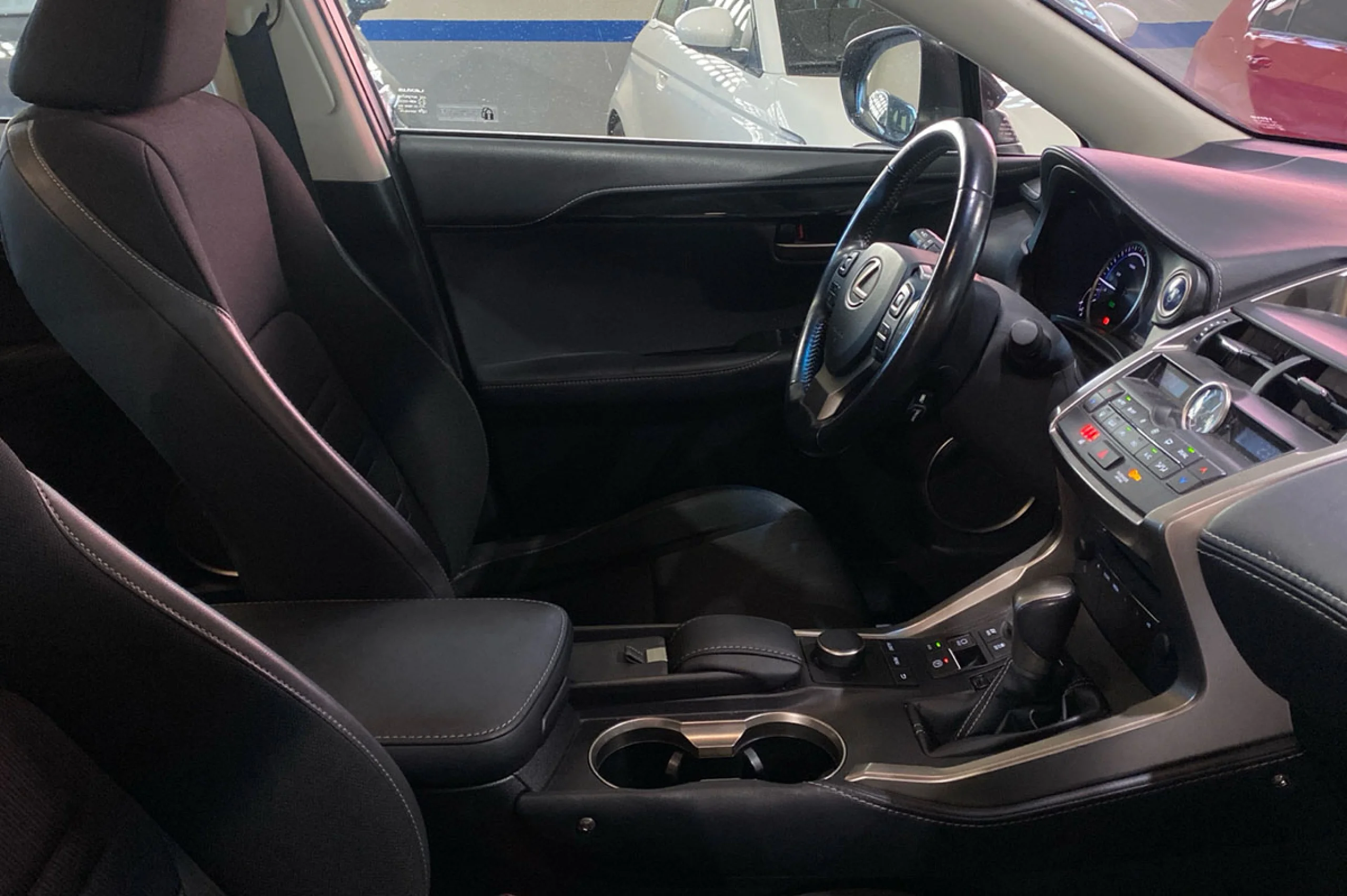 Lexus NX 300h NX 2.5 300h Business Navigation 2WD - Foto 9