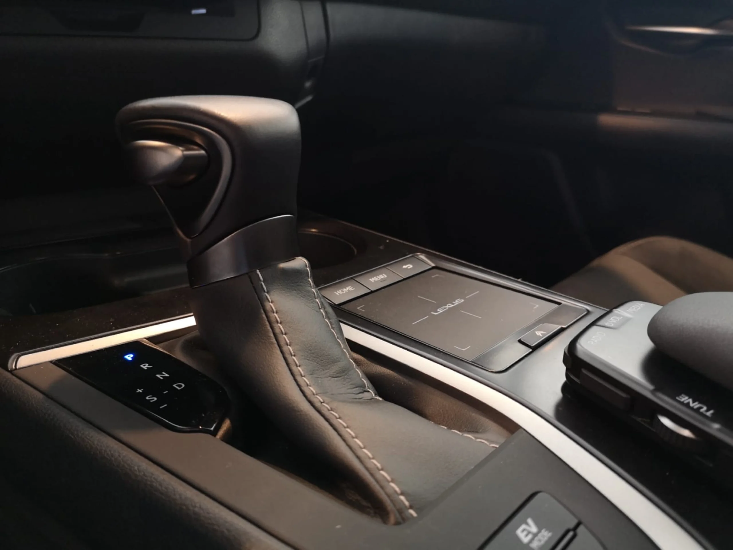 Lexus UX 250h UX250H BUSSINES 2WD + SENSORES - Foto 16