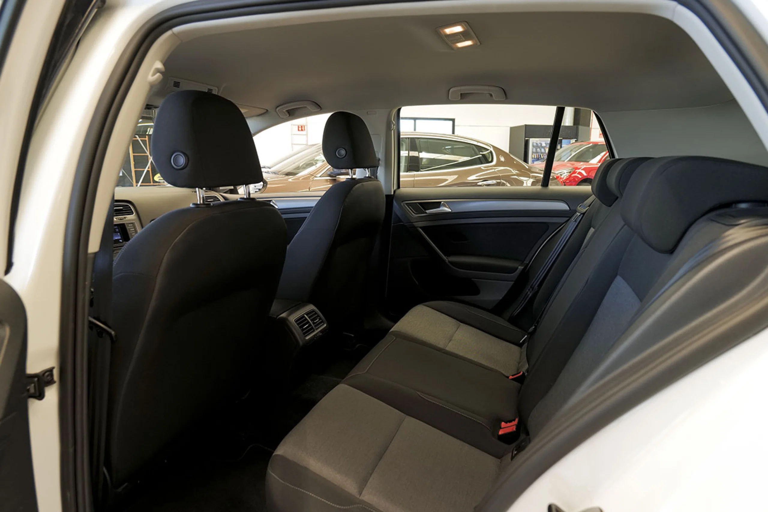 Volkswagen Golf Advance 1.6 TDI 105cv BMT - Foto 14