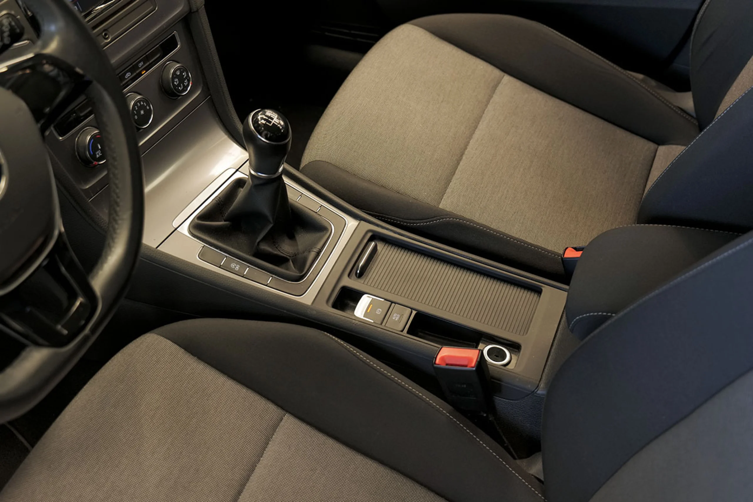 Volkswagen Golf Advance 1.6 TDI 105cv BMT - Foto 27