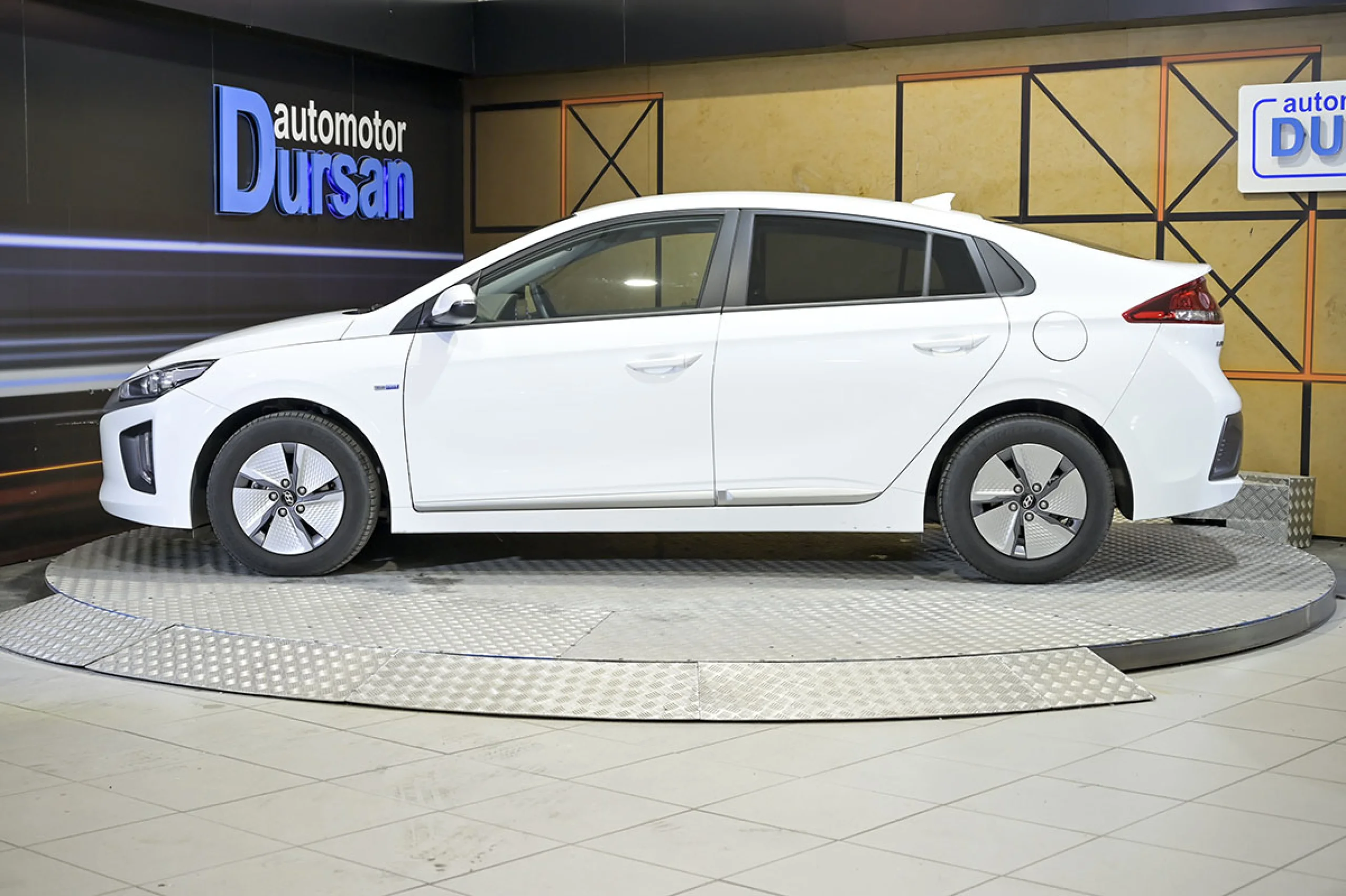 Hyundai Ioniq 1.6 GDI HEV Klass DCT - Foto 18