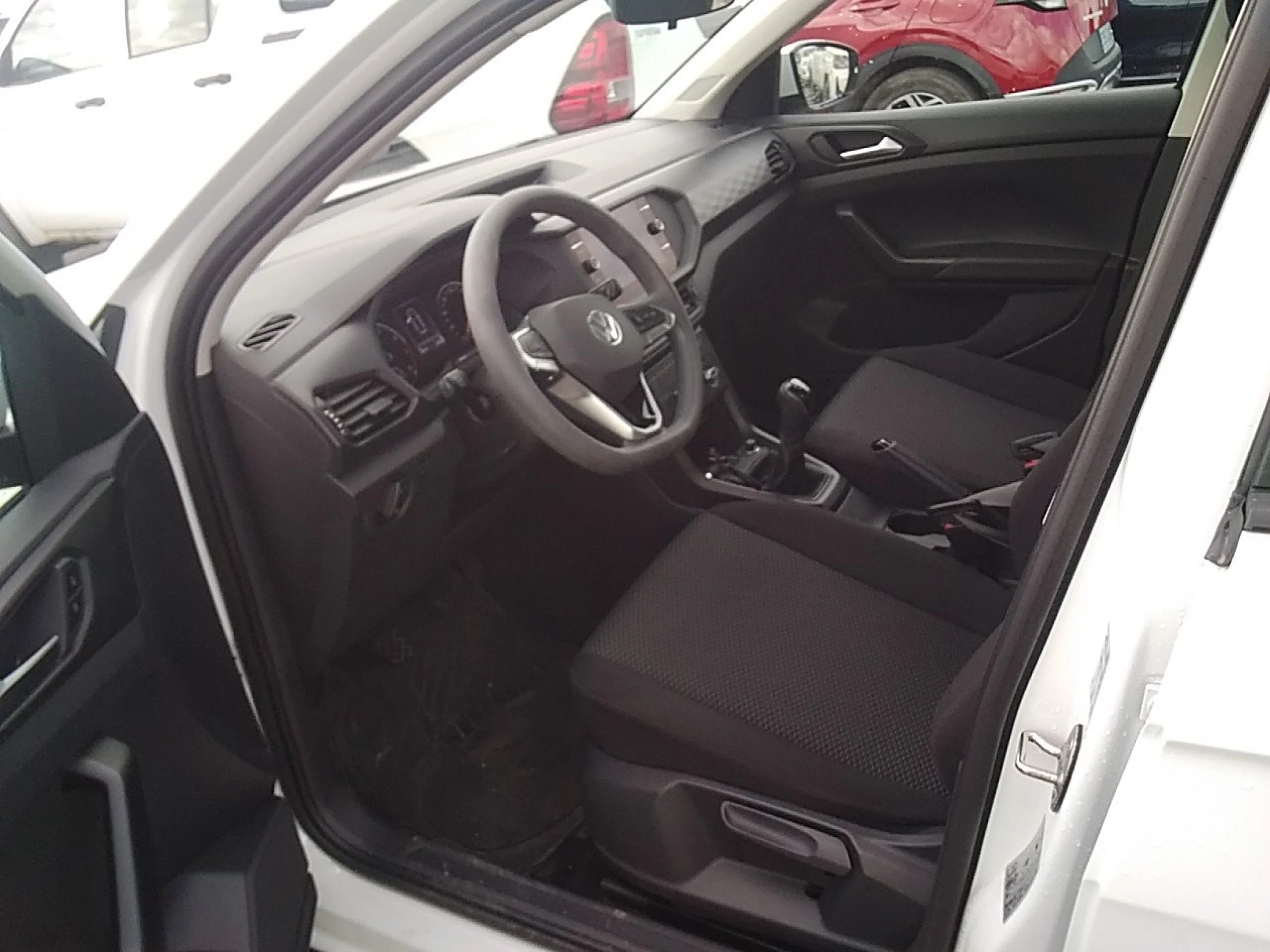 Volkswagen T-CROSS Edition 1.0 TSI 70kW (95CV) - Foto 7