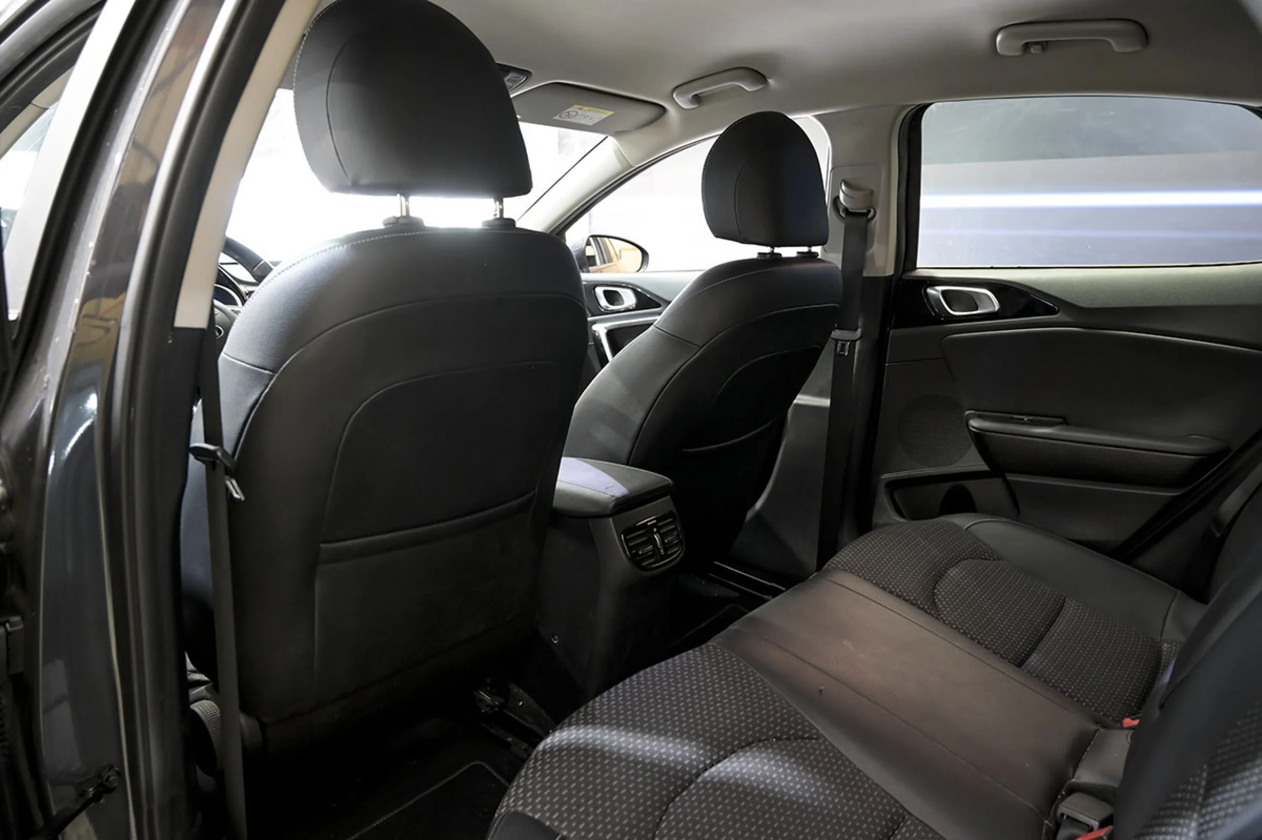 Kia XCeed 1.6 GDi PHEV 104kW 141CV eTech - Foto 17