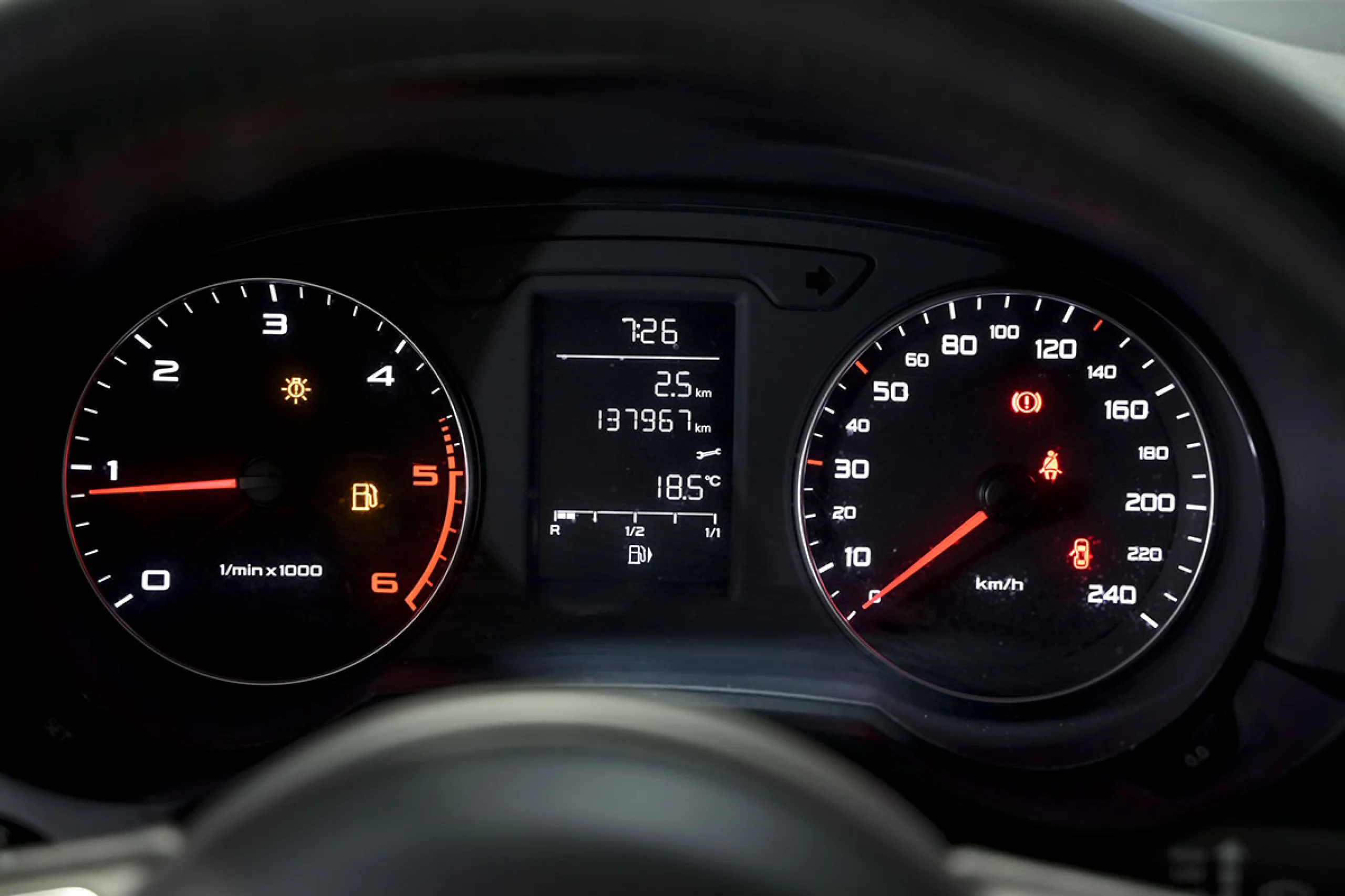 Audi A1 1.6 TDI 105cv Attraction - Foto 6