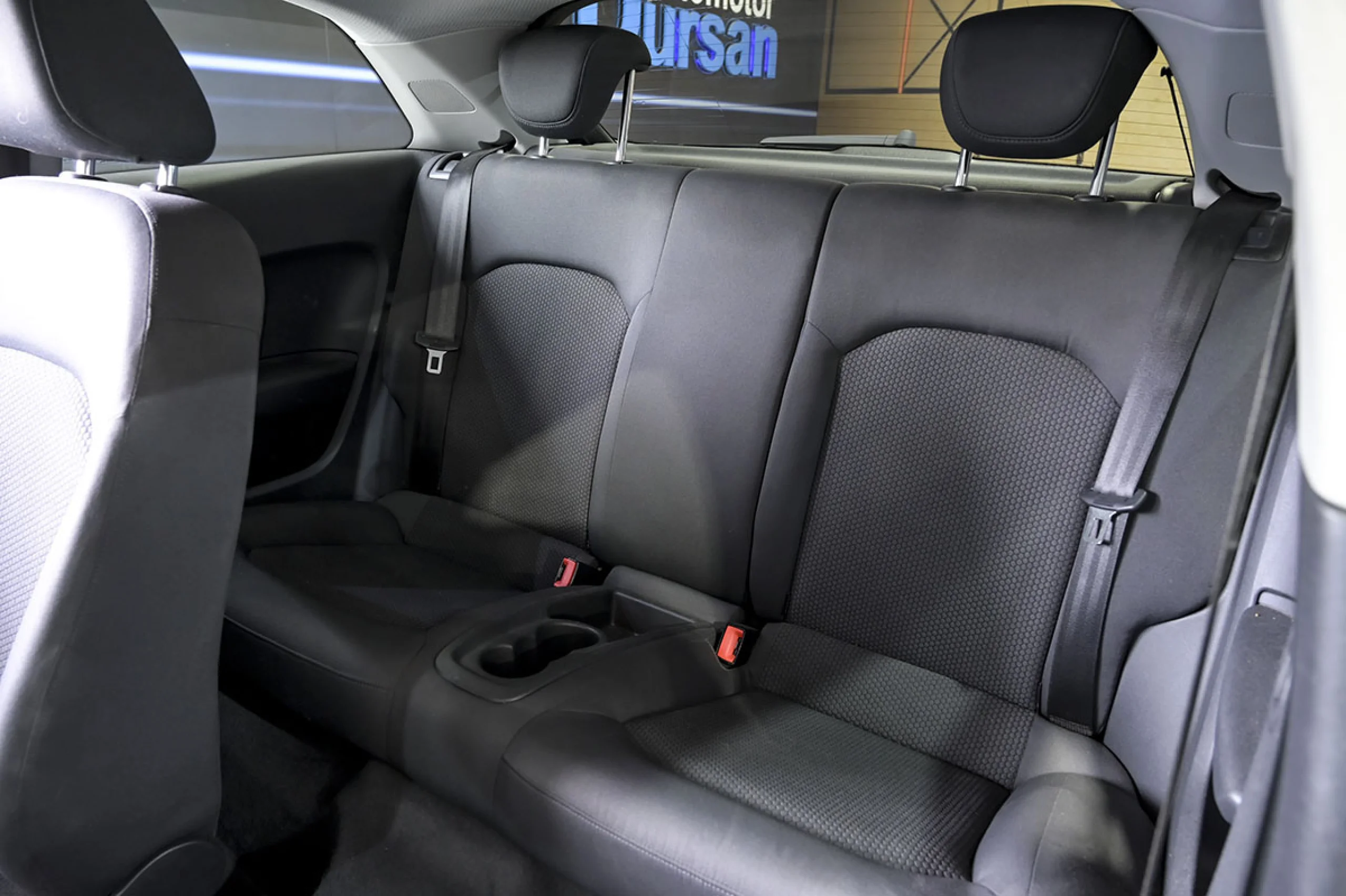 Audi A1 1.6 TDI 105cv Attraction - Foto 13