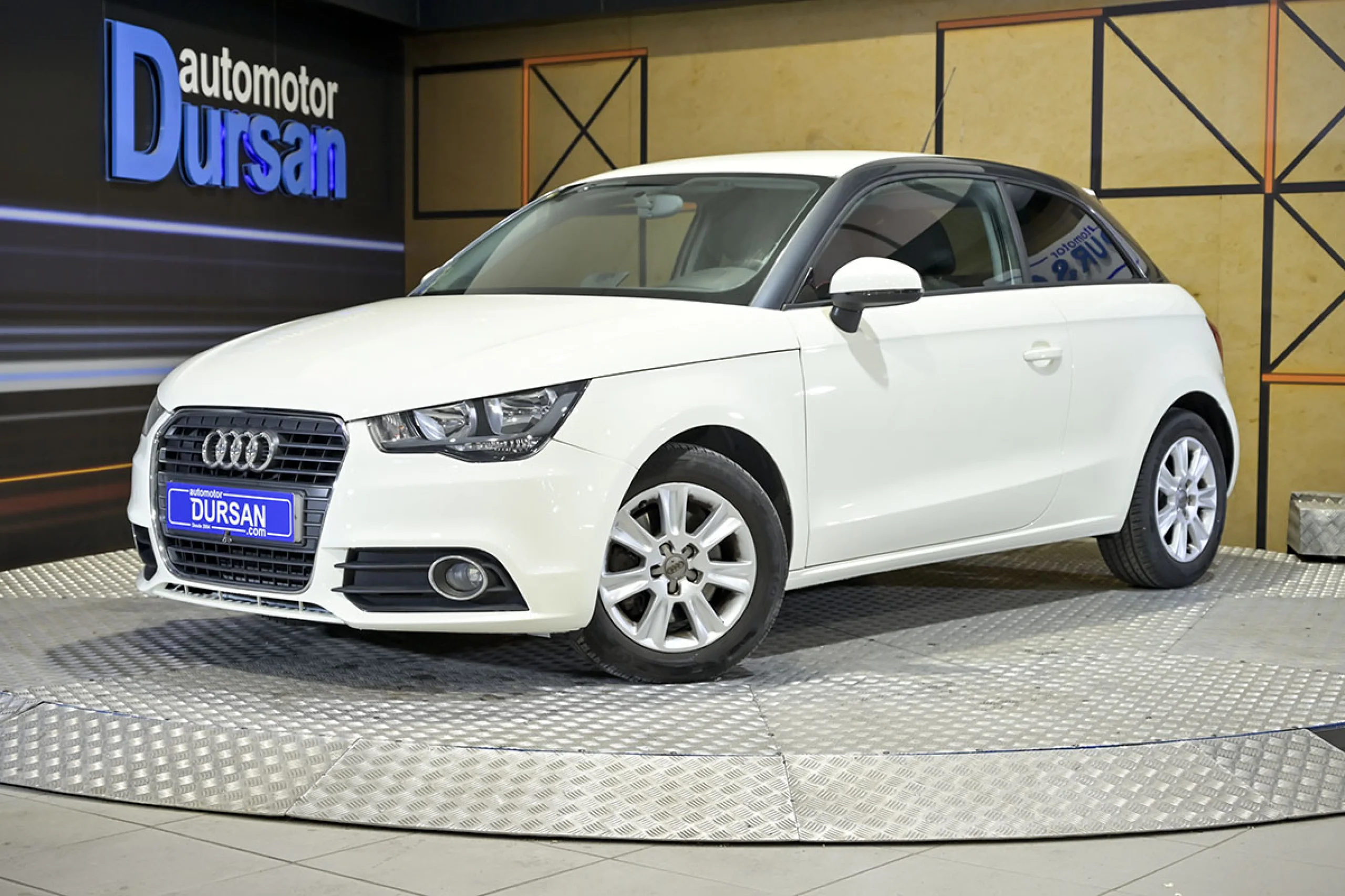 Audi A1 1.6 TDI 105cv Attraction - Foto 1