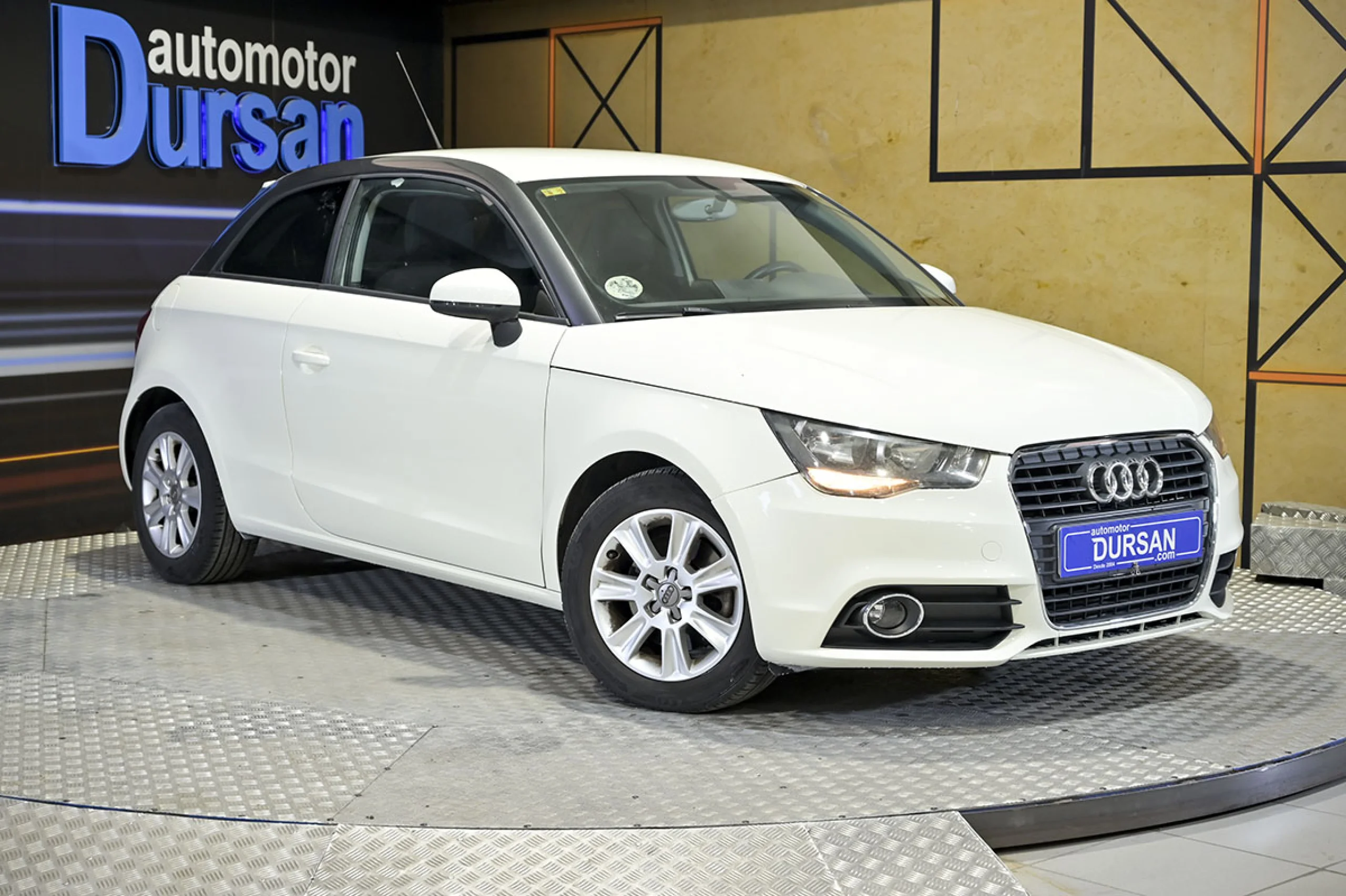 Audi A1 1.6 TDI 105cv Attraction - Foto 27